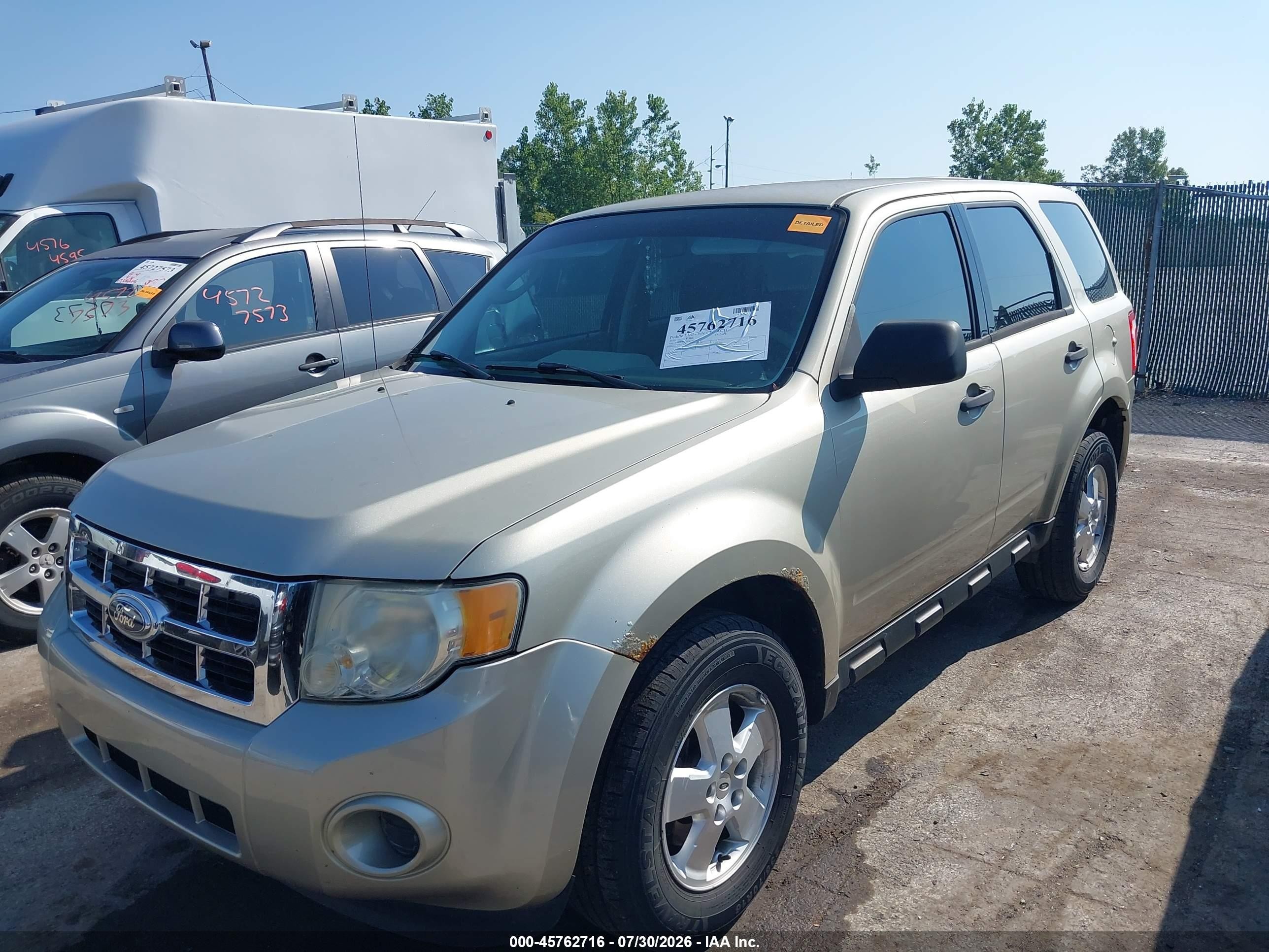 2012 Ford Escape Xls Gold vin: 1FMCU9C71CKA59772