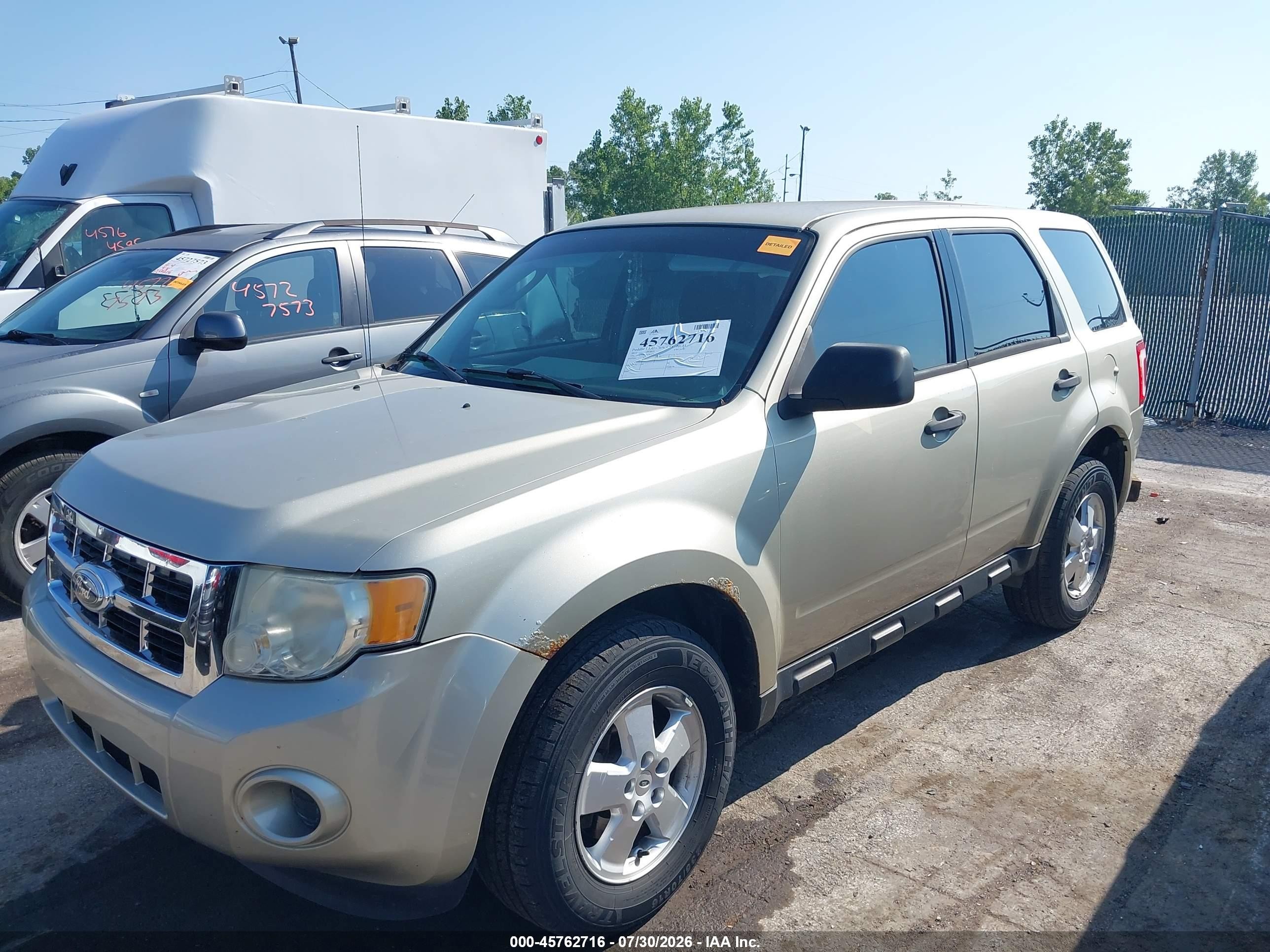 2012 Ford Escape Xls Gold vin: 1FMCU9C71CKA59772