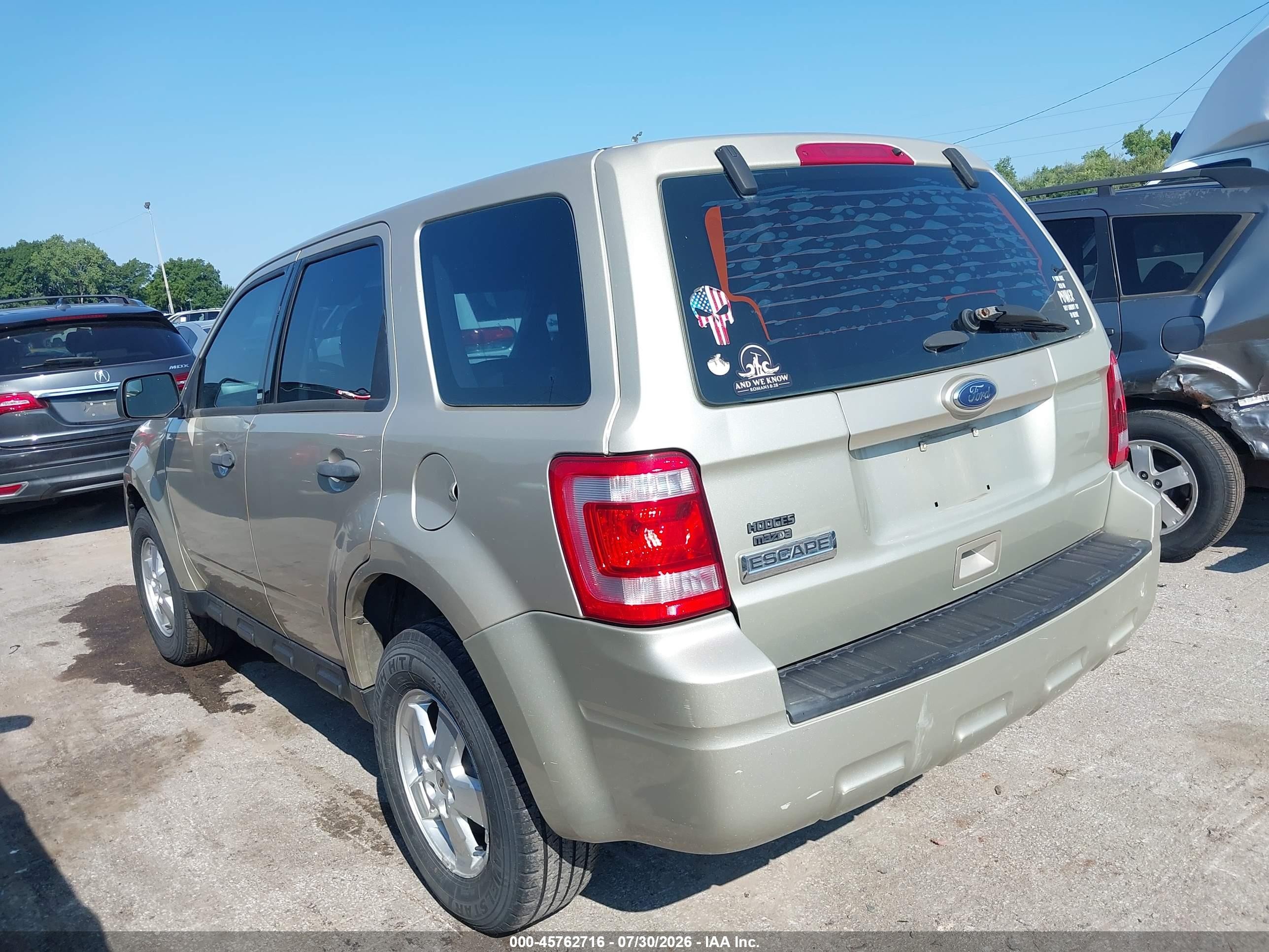 2012 Ford Escape Xls Gold vin: 1FMCU9C71CKA59772