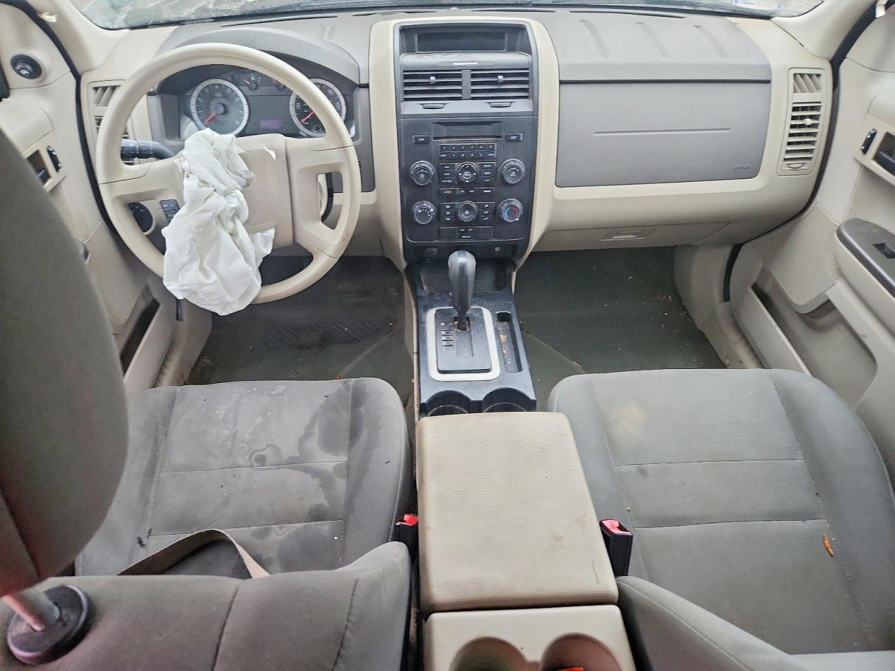 2010 Ford Escape Xls Silver vin: 1FMCU9C72AKC85378