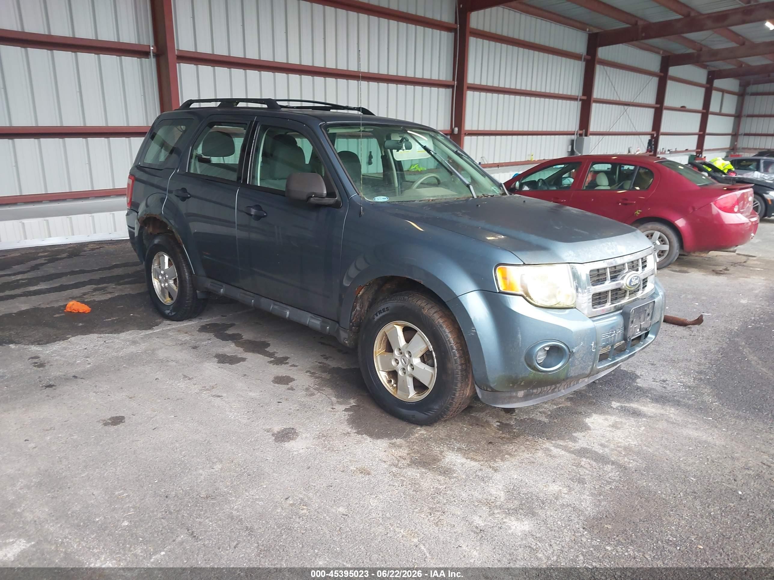 2010 Ford Escape Xls Blue vin: 1FMCU9C73AKB92367