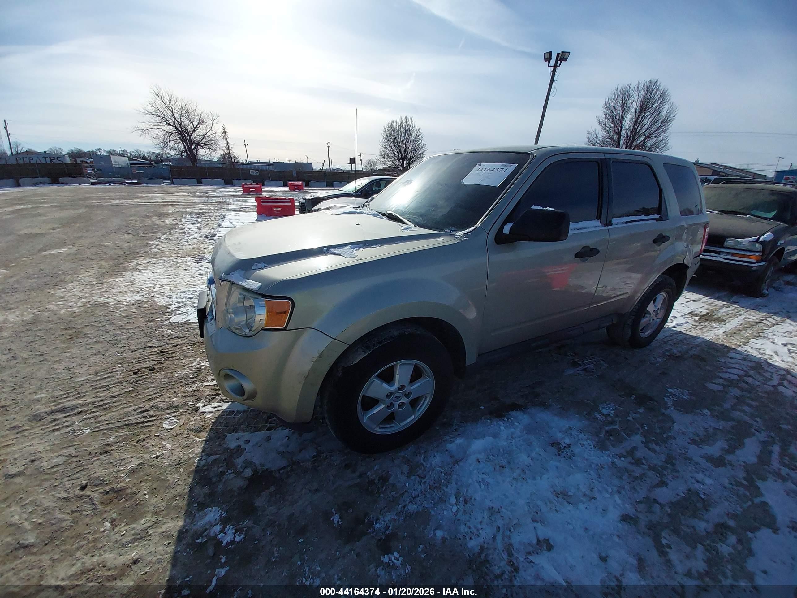 2012 Ford Escape Xls Beige vin: 1FMCU9C73CKB44094