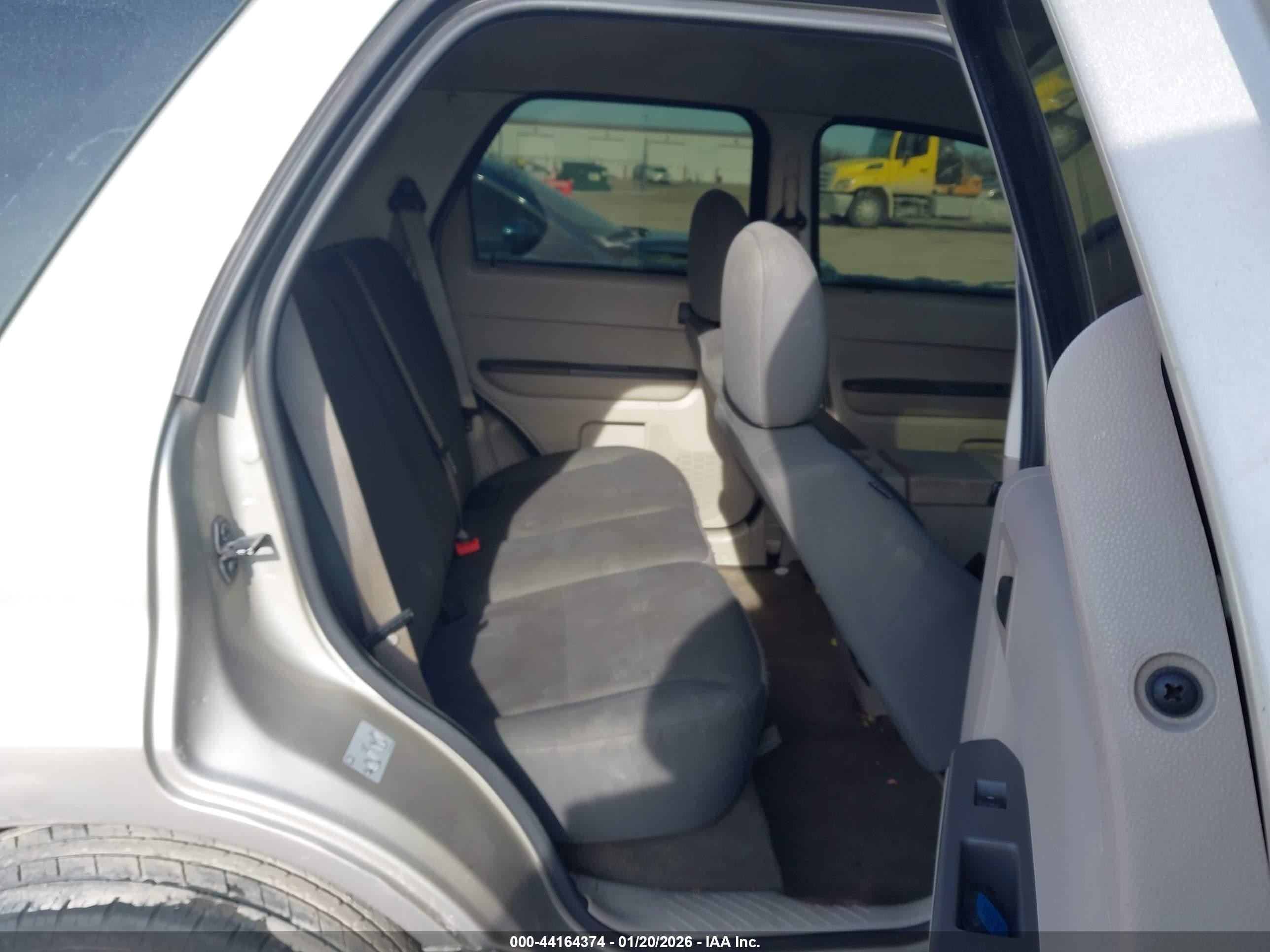 2012 Ford Escape Xls Beige vin: 1FMCU9C73CKB44094
