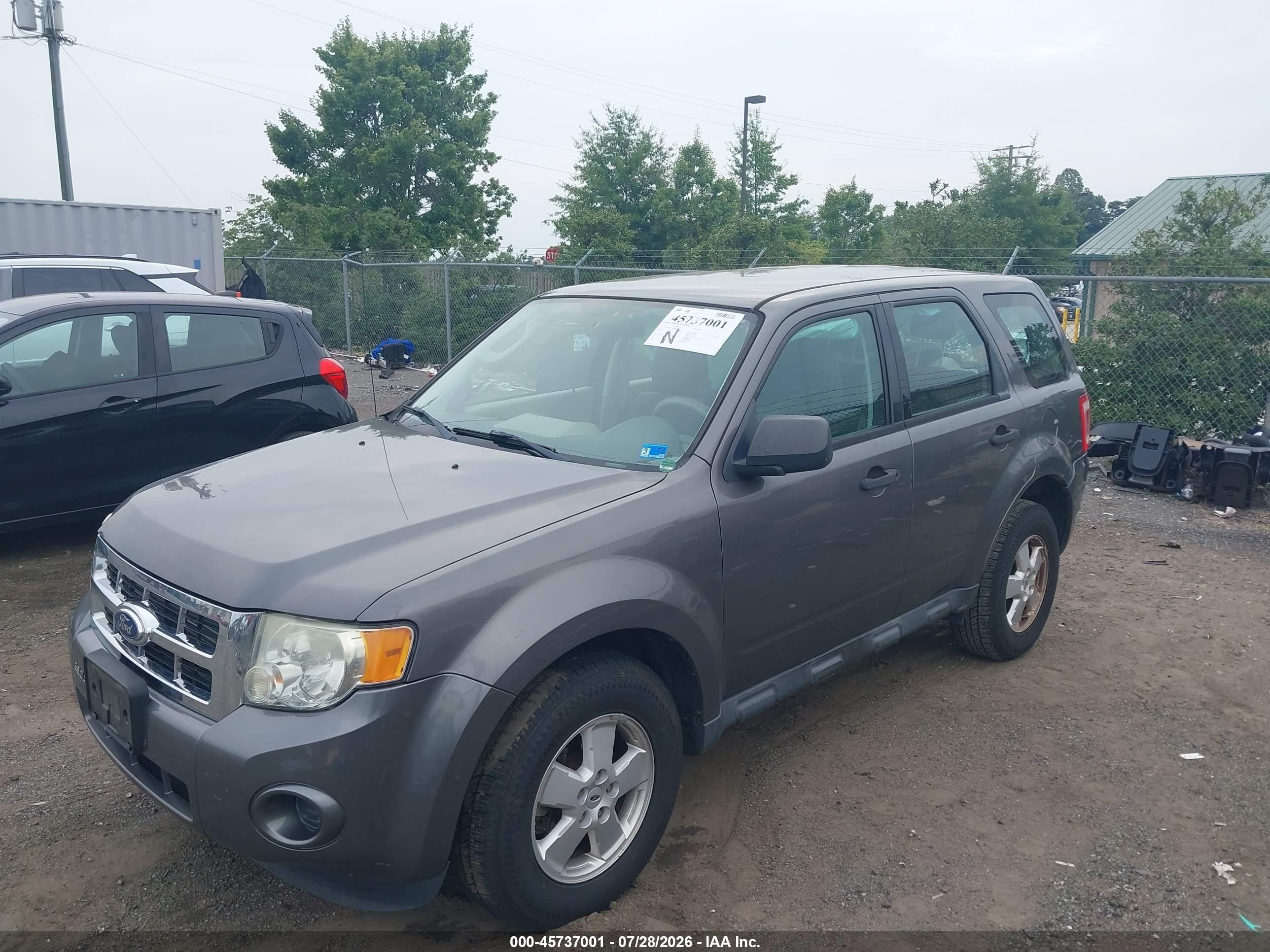 2011 Ford Escape Xls Gray vin: 1FMCU9C74BKB70685