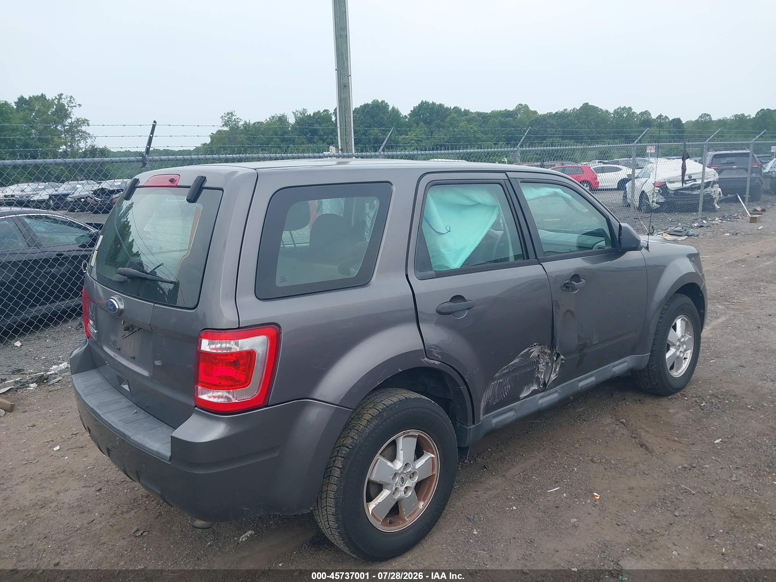 2011 Ford Escape Xls Gray vin: 1FMCU9C74BKB70685