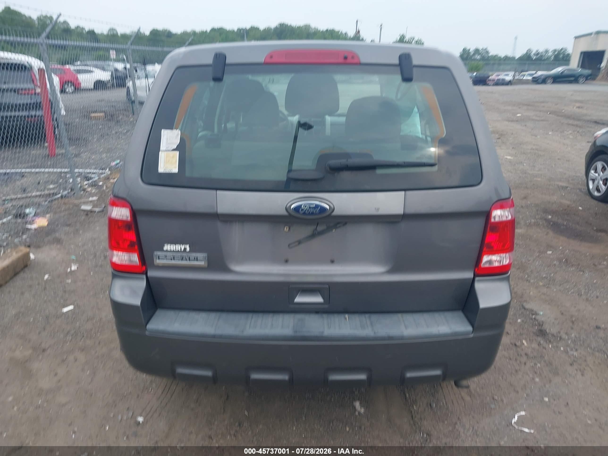 2011 Ford Escape Xls Gray vin: 1FMCU9C74BKB70685