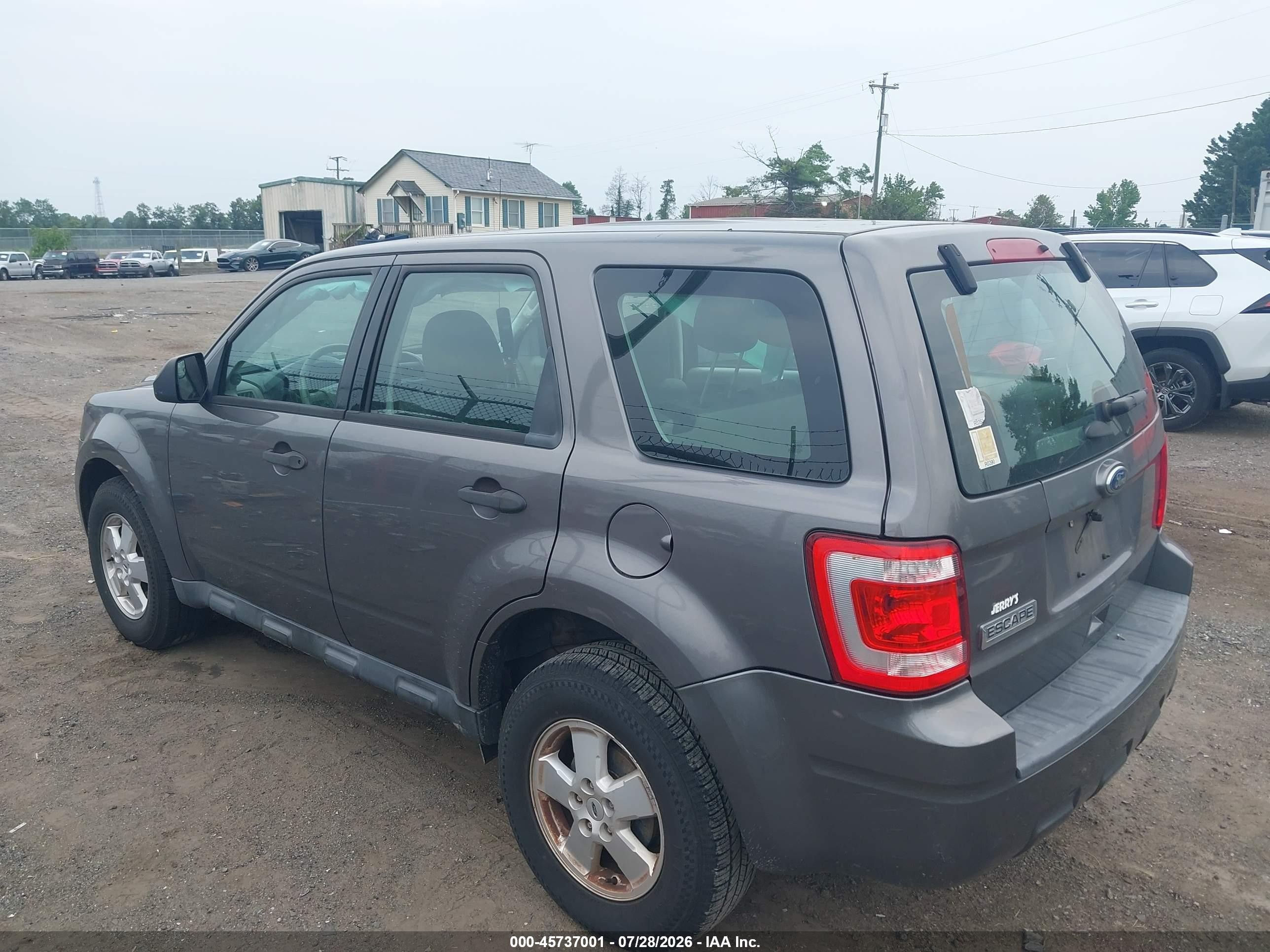 2011 Ford Escape Xls Gray vin: 1FMCU9C74BKB70685