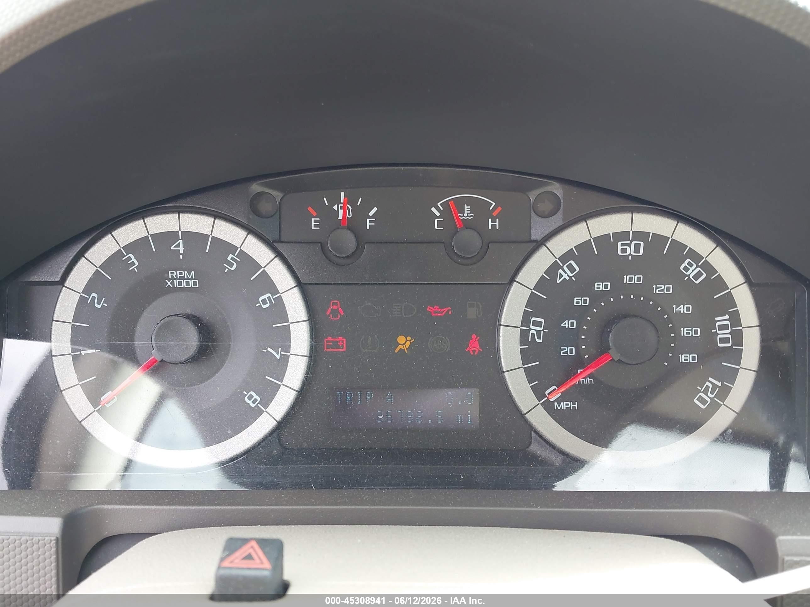 2011 Ford Escape Xls White vin: 1FMCU9C75BKA02702