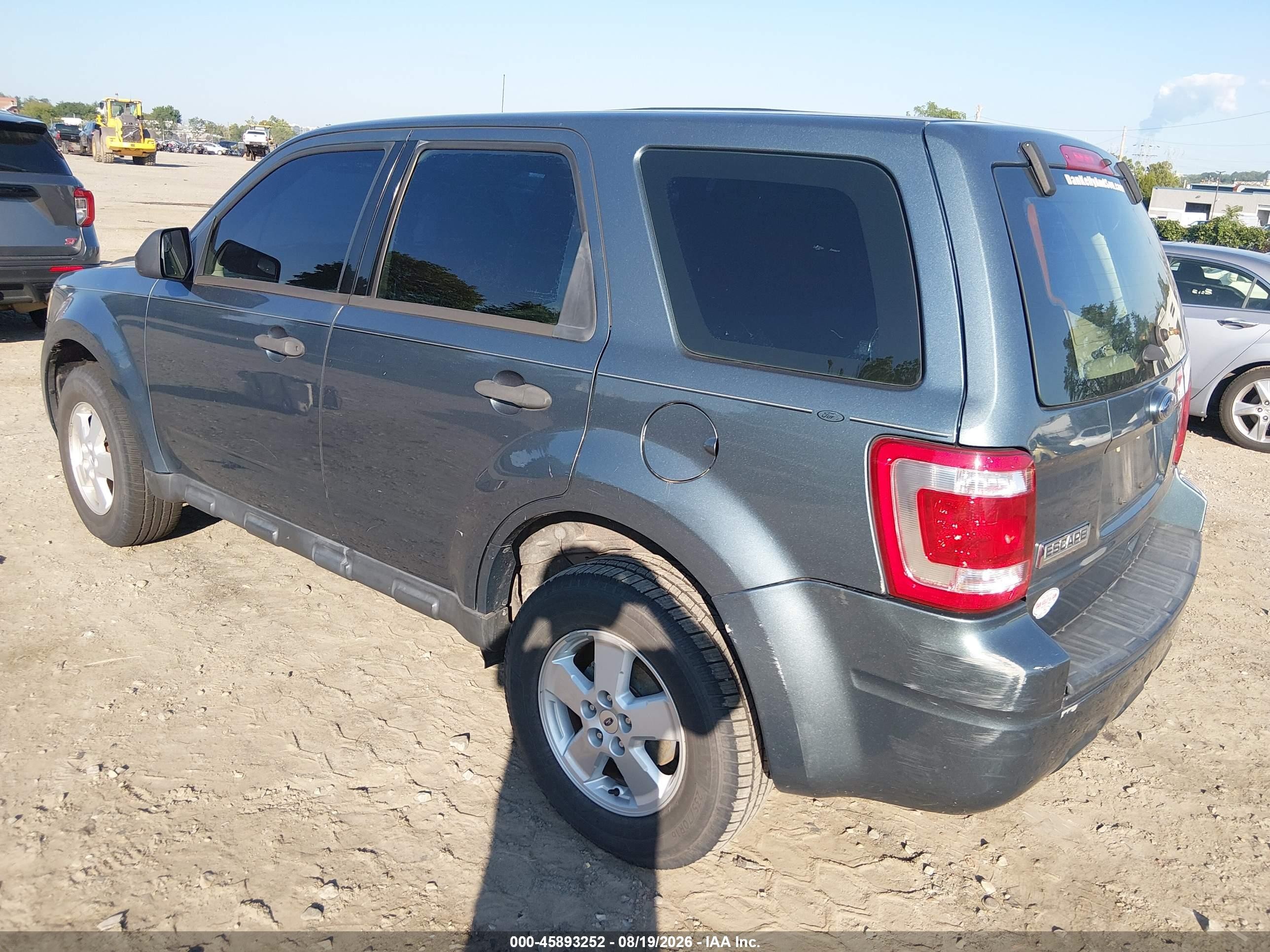 2011 Ford Escape Xls Light Blue vin: 1FMCU9C75BKB51501