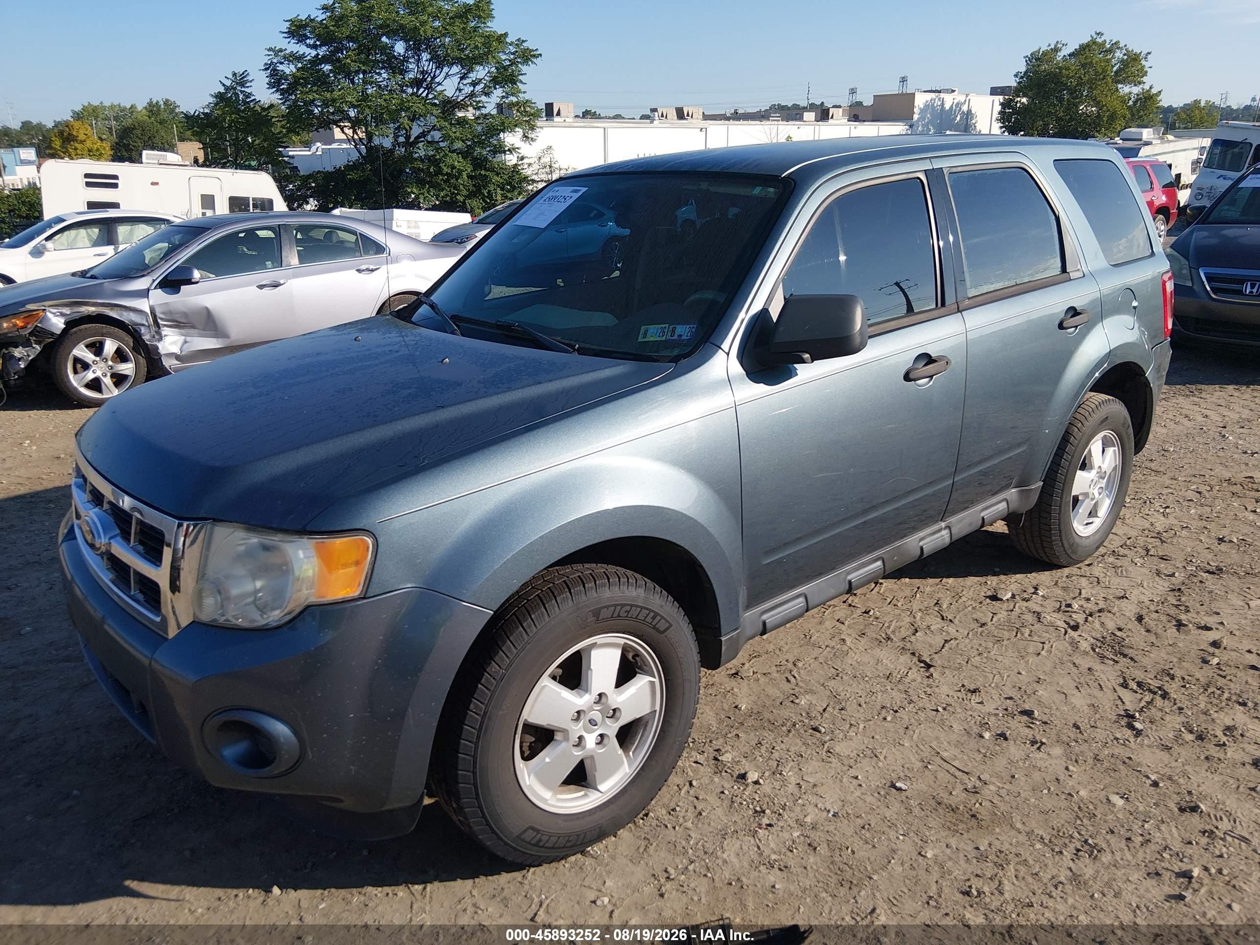2011 Ford Escape Xls Light Blue vin: 1FMCU9C75BKB51501