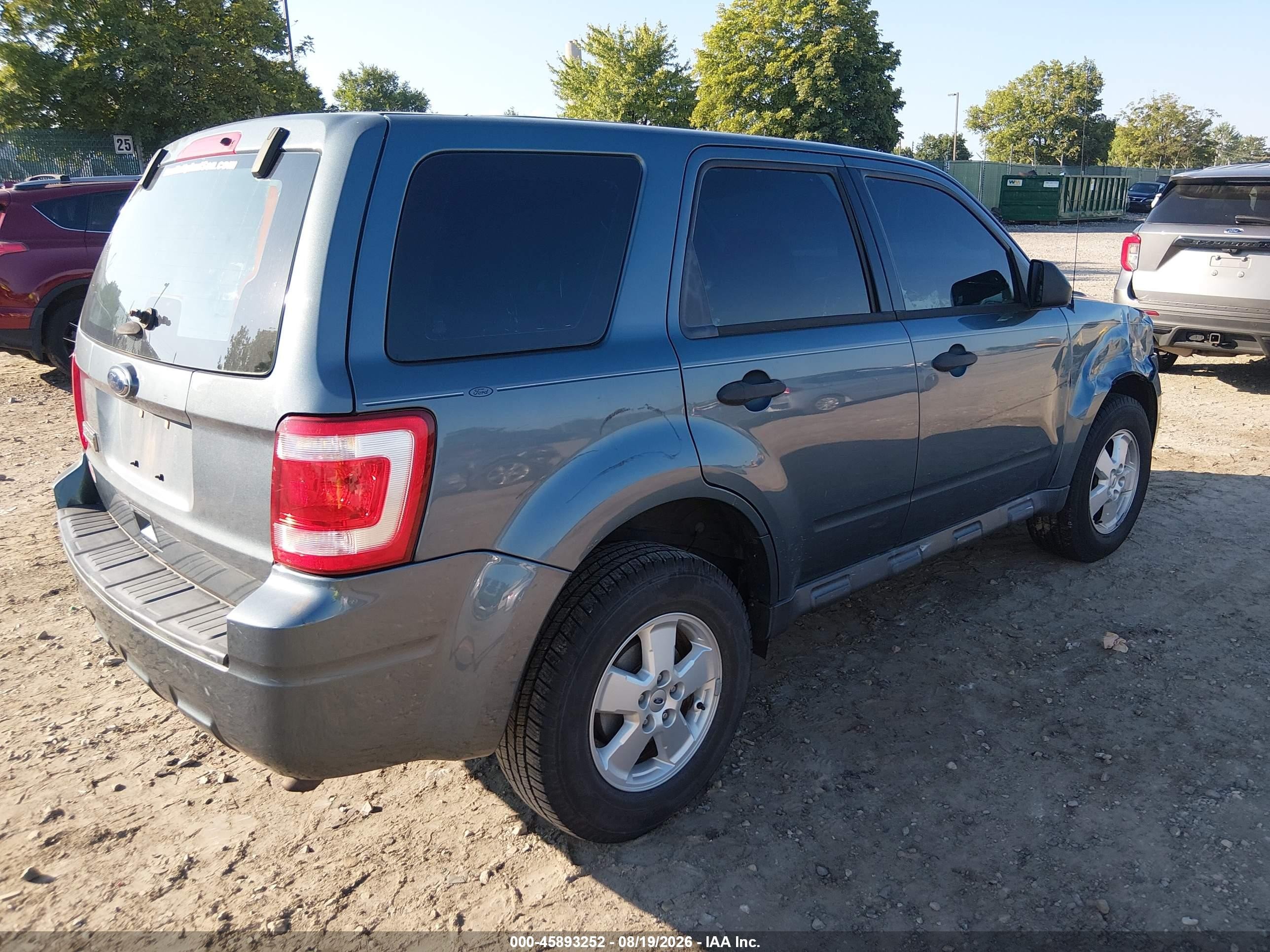 2011 Ford Escape Xls Light Blue vin: 1FMCU9C75BKB51501