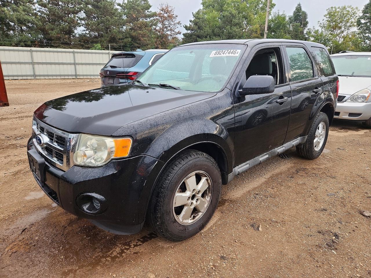2010 Ford Escape Xls Black vin: 1FMCU9C76AKD17281