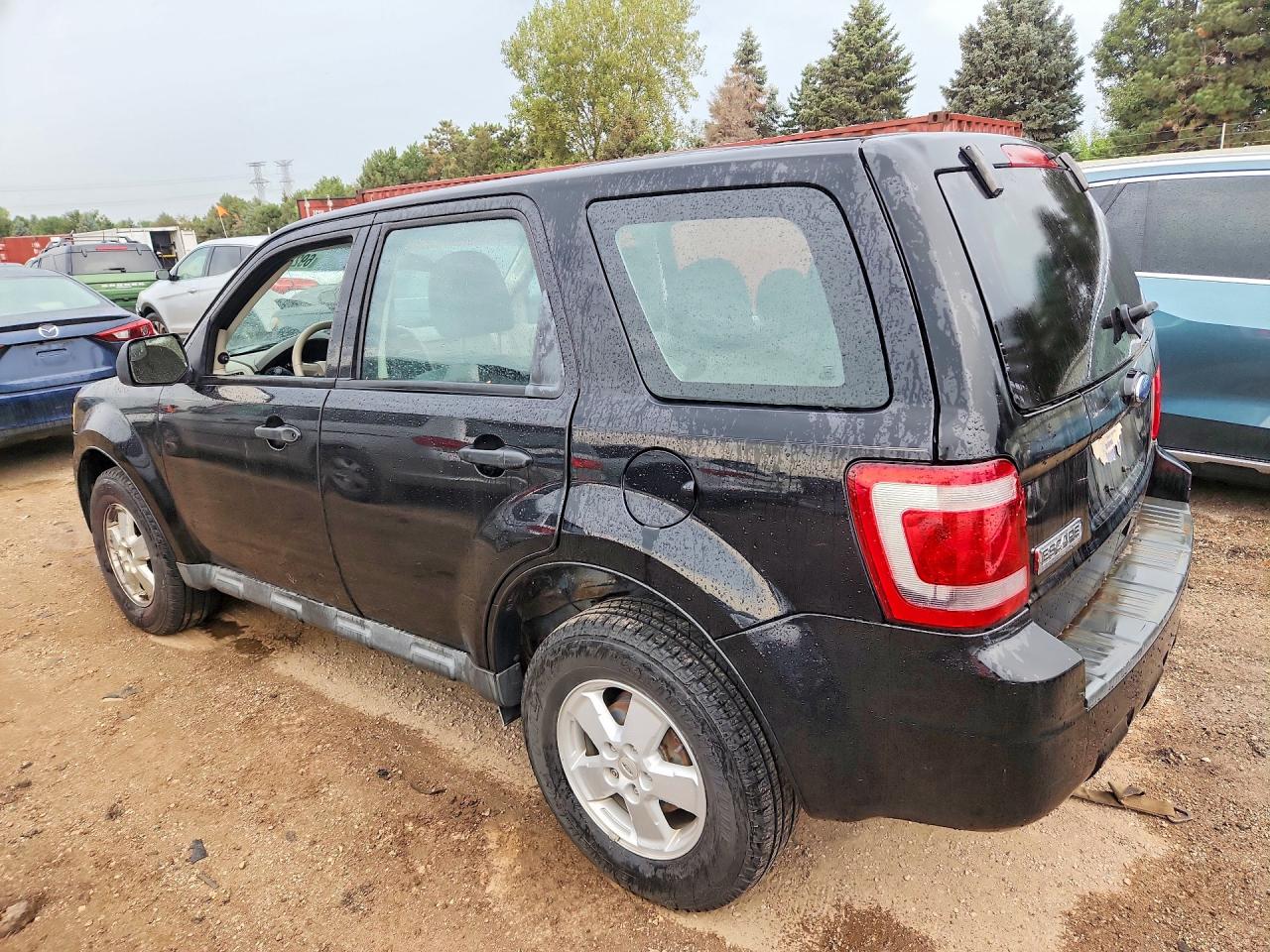 2010 Ford Escape Xls Black vin: 1FMCU9C76AKD17281