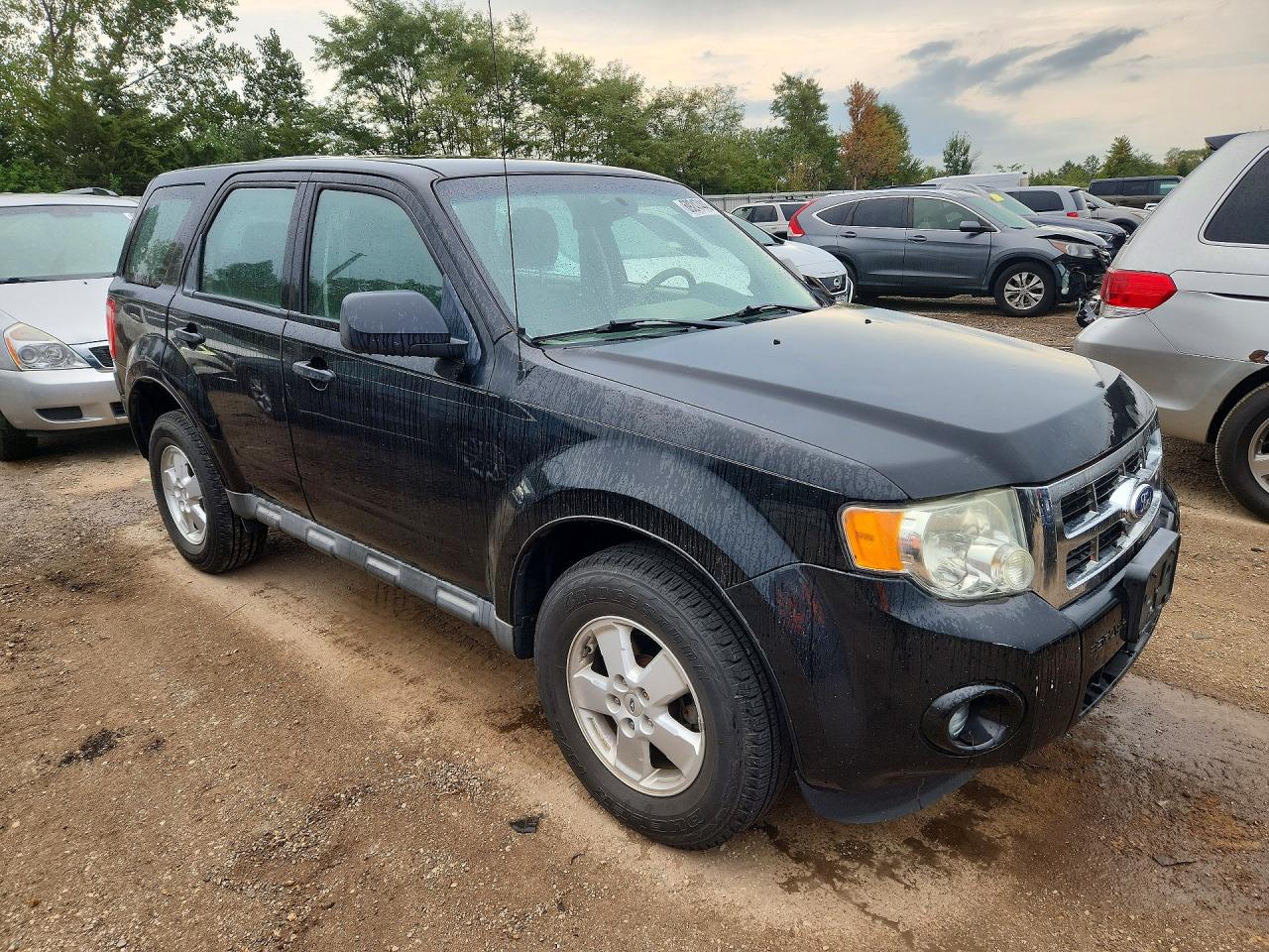 2010 Ford Escape Xls Black vin: 1FMCU9C76AKD17281