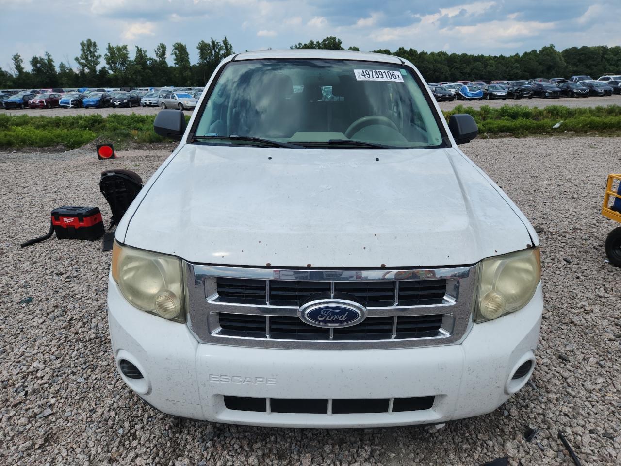 2011 Ford Escape Xls White vin: 1FMCU9C76BKA38964