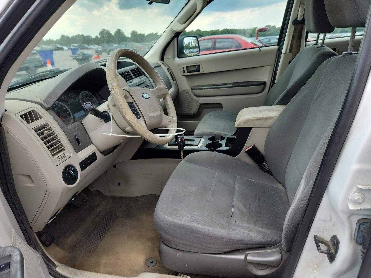 2011 Ford Escape Xls White vin: 1FMCU9C76BKA38964