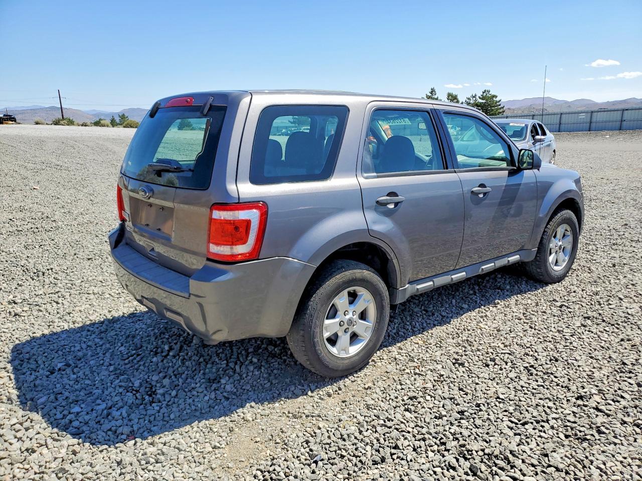 2010 Ford Escape Xls Charcoal vin: 1FMCU9C77AKB76477
