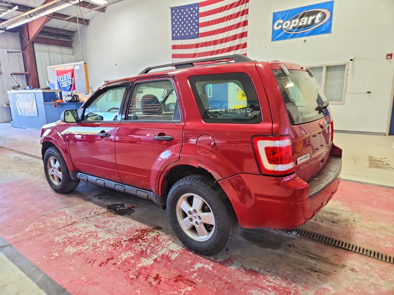 2010 Ford Escape Xls Red vin: 1FMCU9C77AKB77063