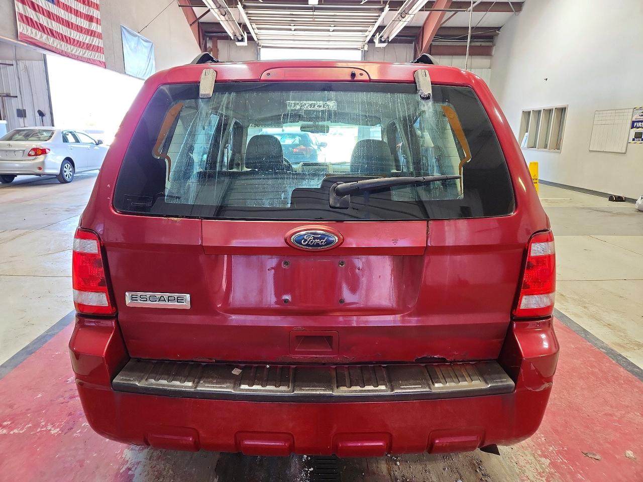 2010 Ford Escape Xls Red vin: 1FMCU9C77AKB77063