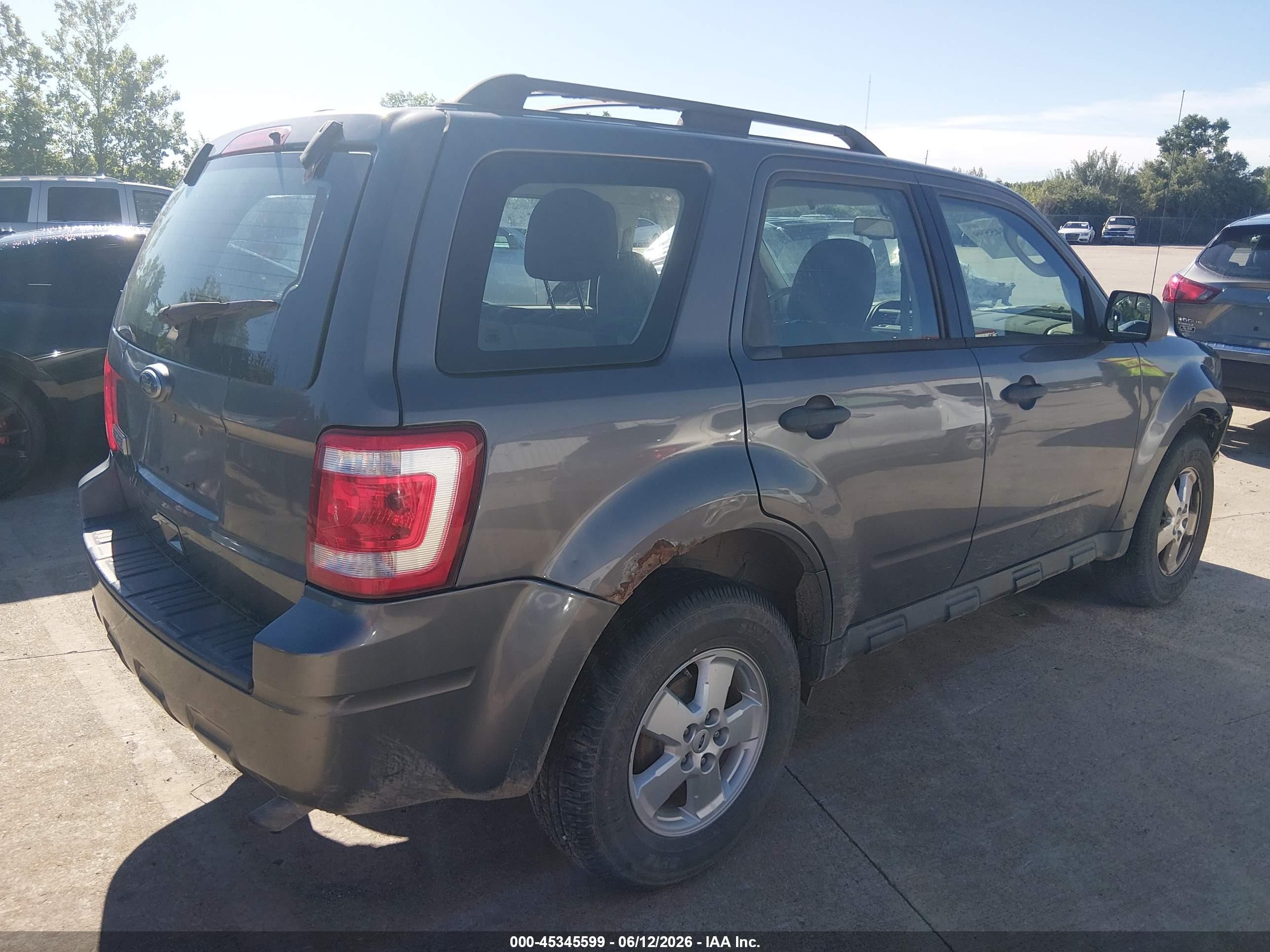 2011 Ford Escape Xls Gray vin: 1FMCU9C77BKA25995