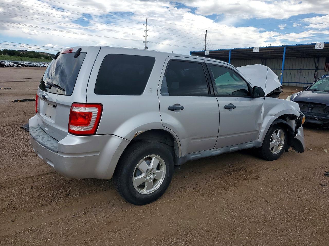 2011 Ford Escape Xls Silver vin: 1FMCU9C77BKB24686