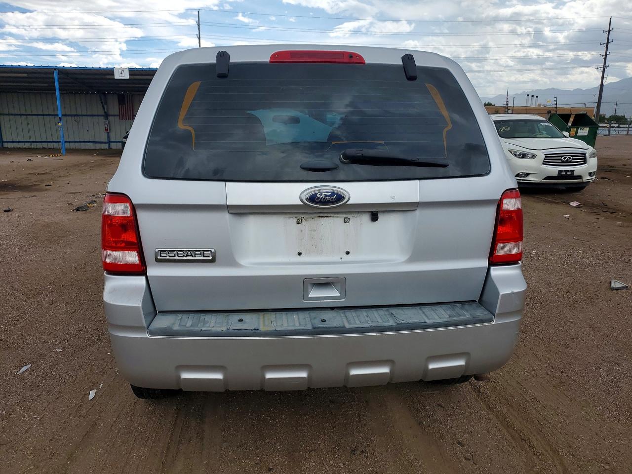 2011 Ford Escape Xls Silver vin: 1FMCU9C77BKB24686