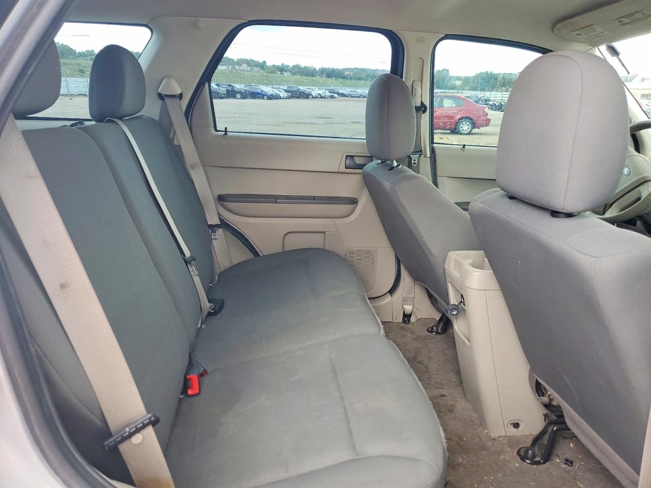 2011 Ford Escape Xls Silver vin: 1FMCU9C77BKB24686