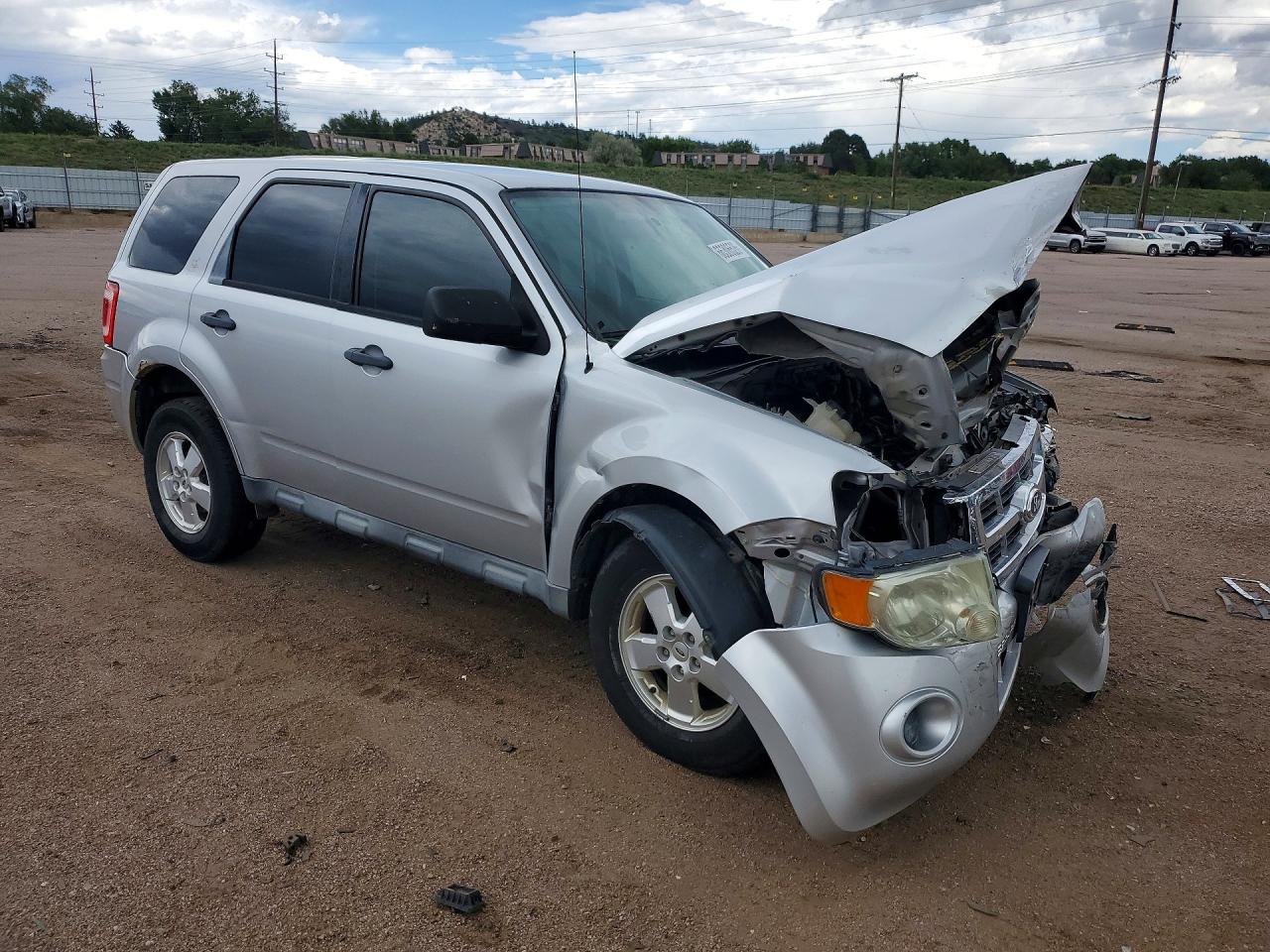 2011 Ford Escape Xls Silver vin: 1FMCU9C77BKB24686