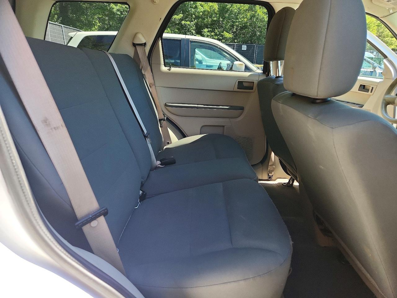2012 Ford Escape Xls White vin: 1FMCU9C78CKB33155