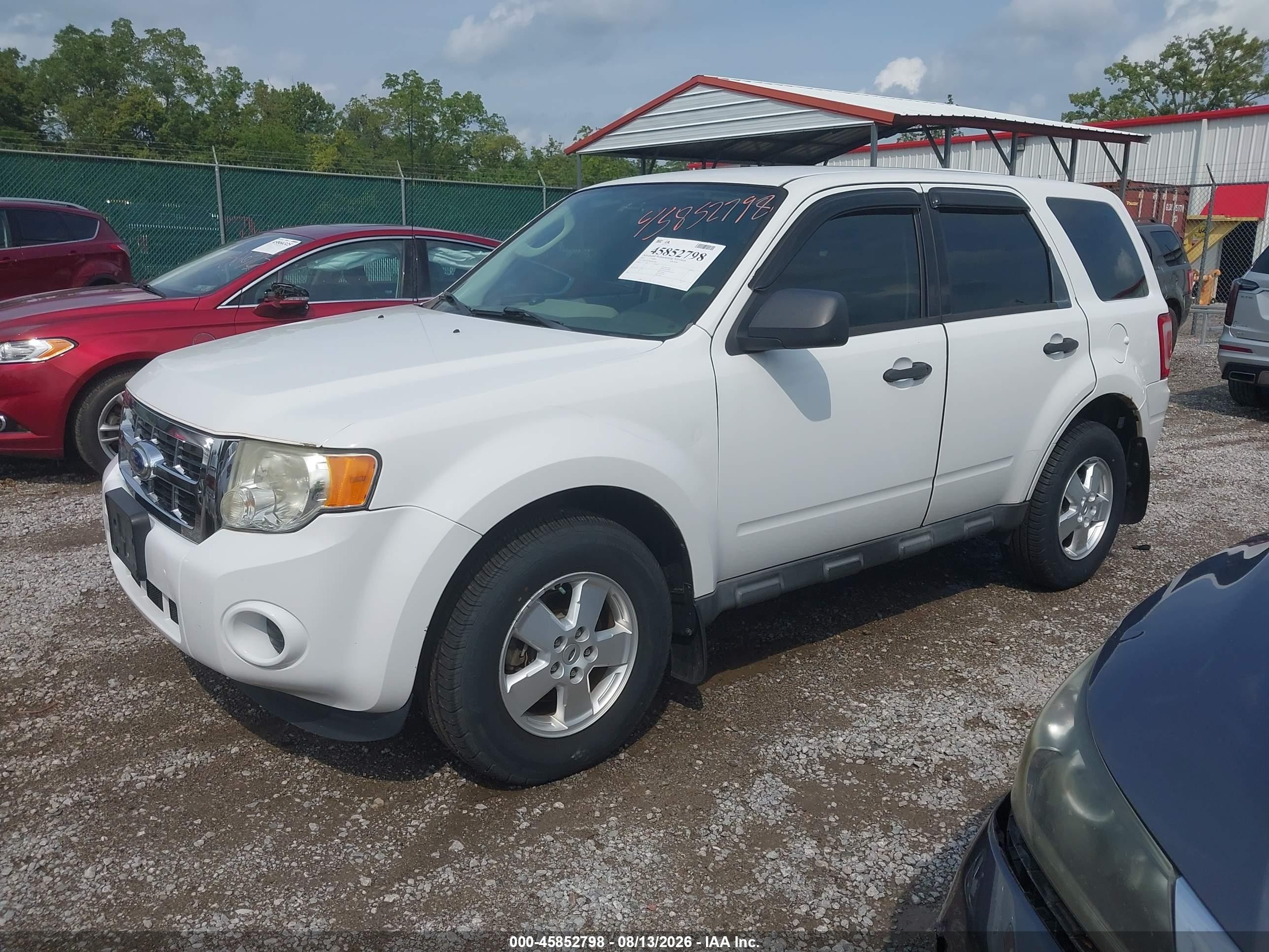 2012 Ford Escape Xls White vin: 1FMCU9C78CKB33401