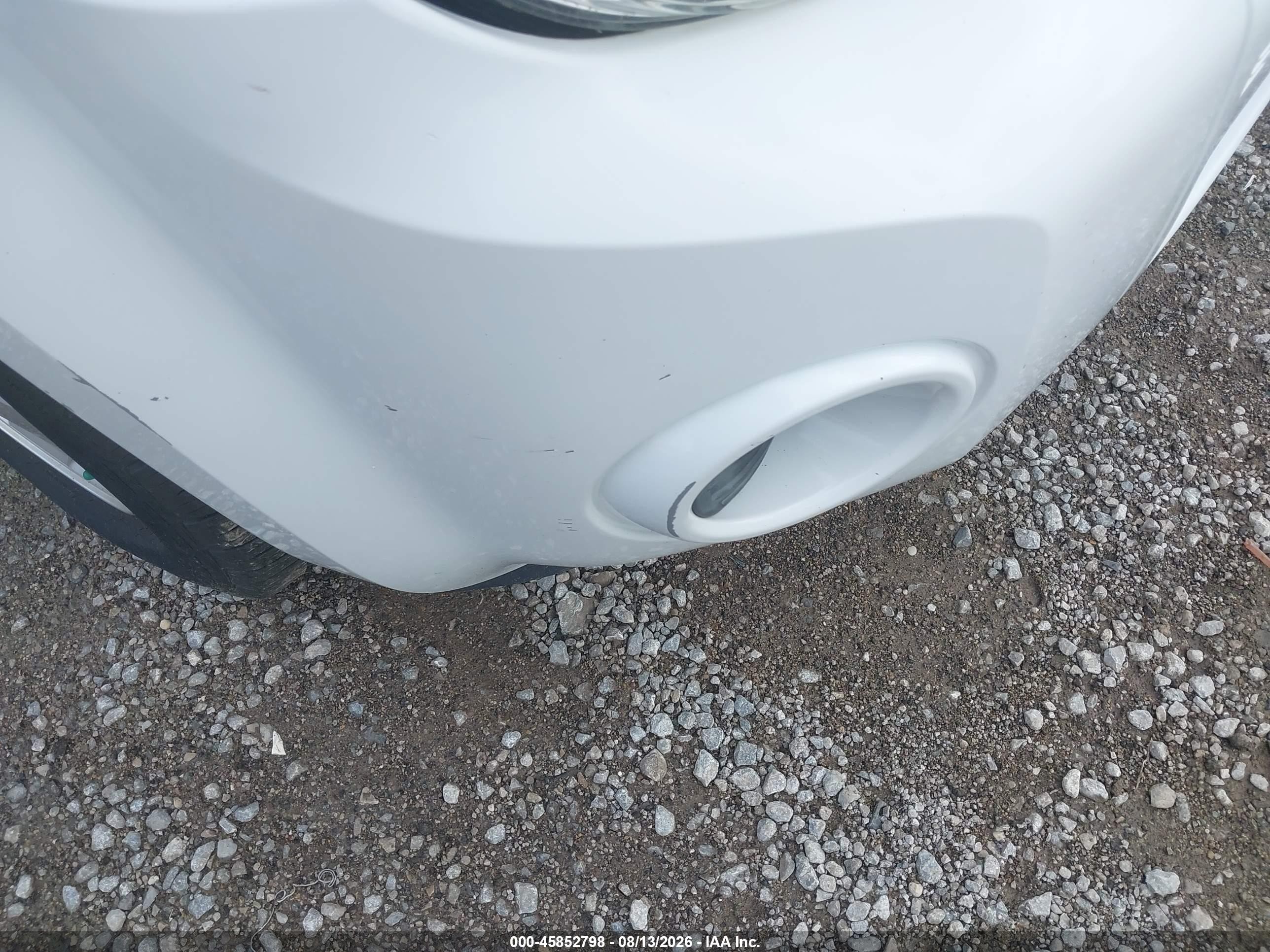 2012 Ford Escape Xls White vin: 1FMCU9C78CKB33401