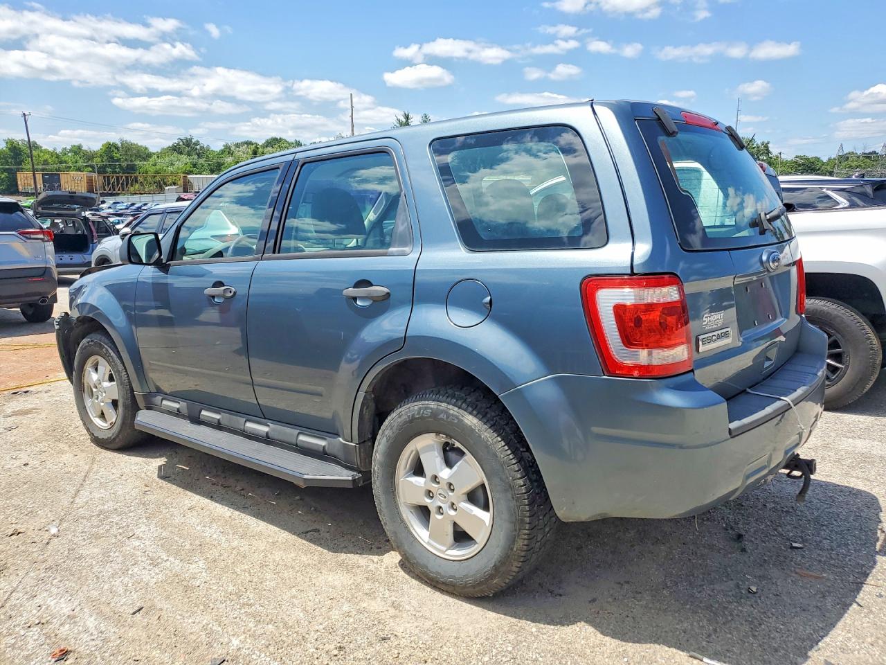 2010 Ford Escape Xls Blue vin: 1FMCU9C79AKA02216