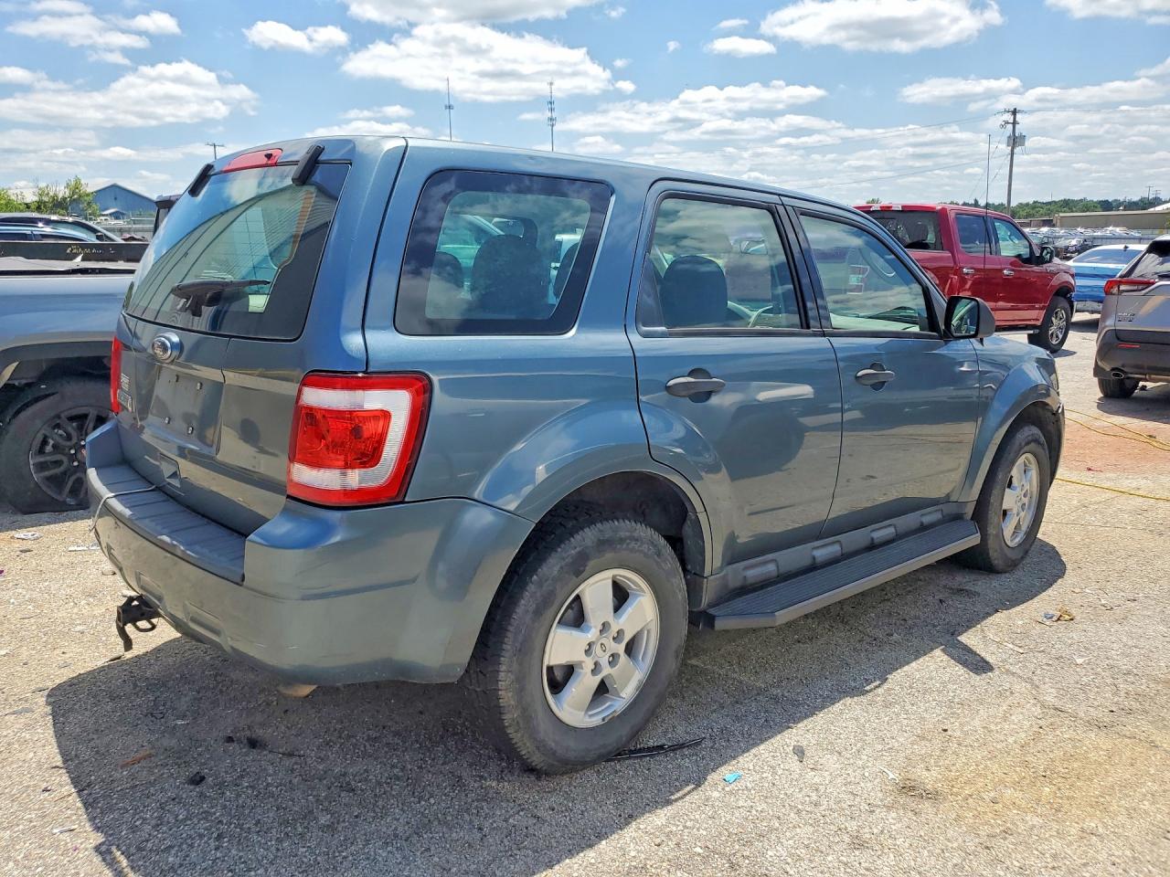 2010 Ford Escape Xls Blue vin: 1FMCU9C79AKA02216