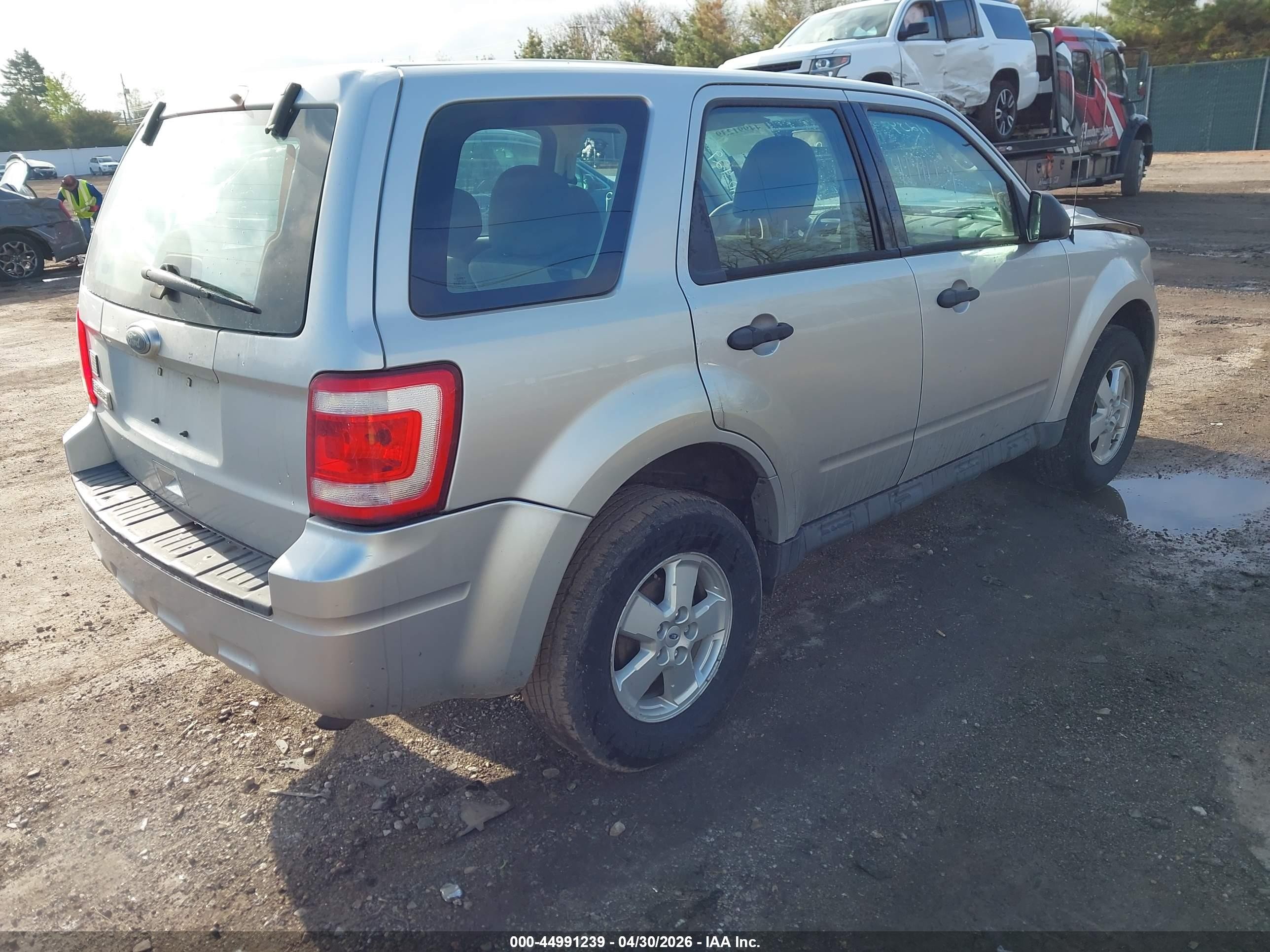 2010 Ford Escape Xls Gray vin: 1FMCU9C79AKC63524