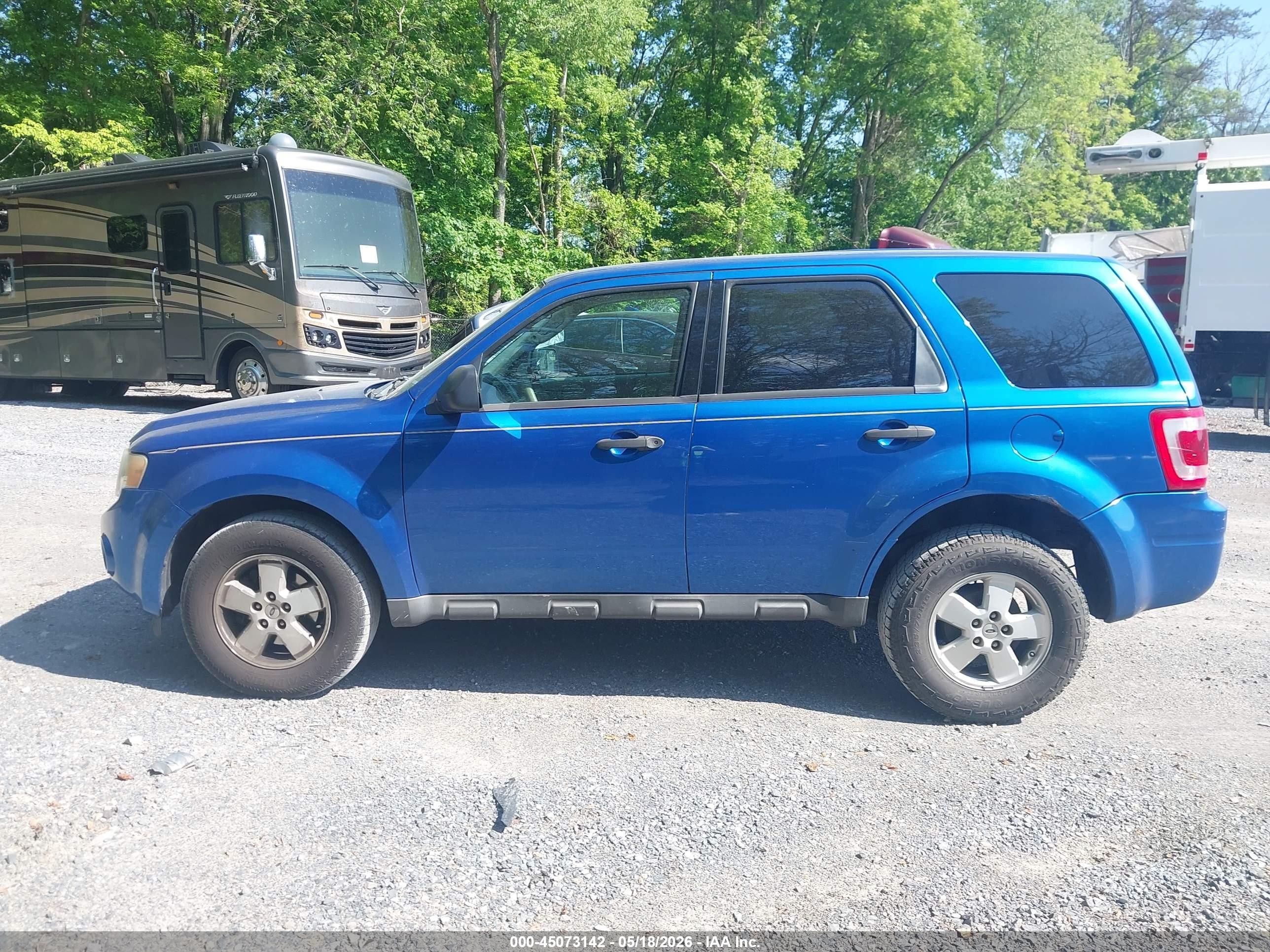 2011 Ford Escape Xls Синий vin: 1FMCU9C7XBKC24636