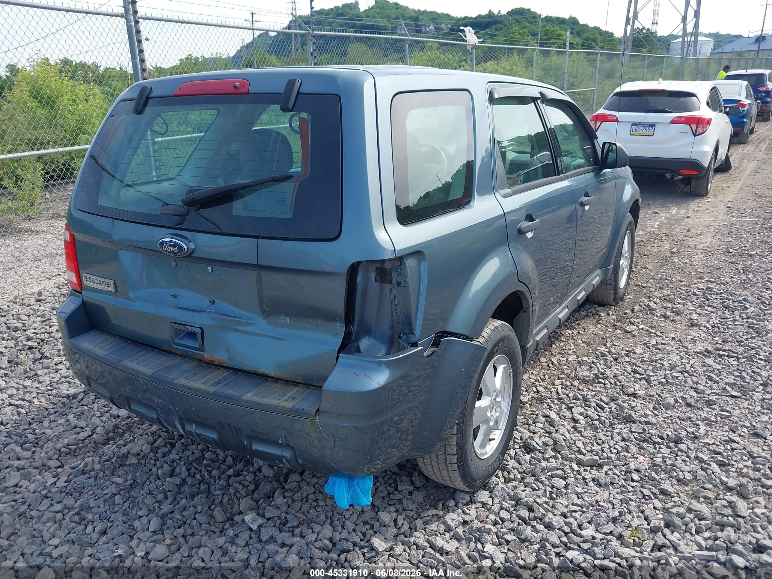 2012 Ford Escape Xls Light Blue vin: 1FMCU9C7XCKA67689