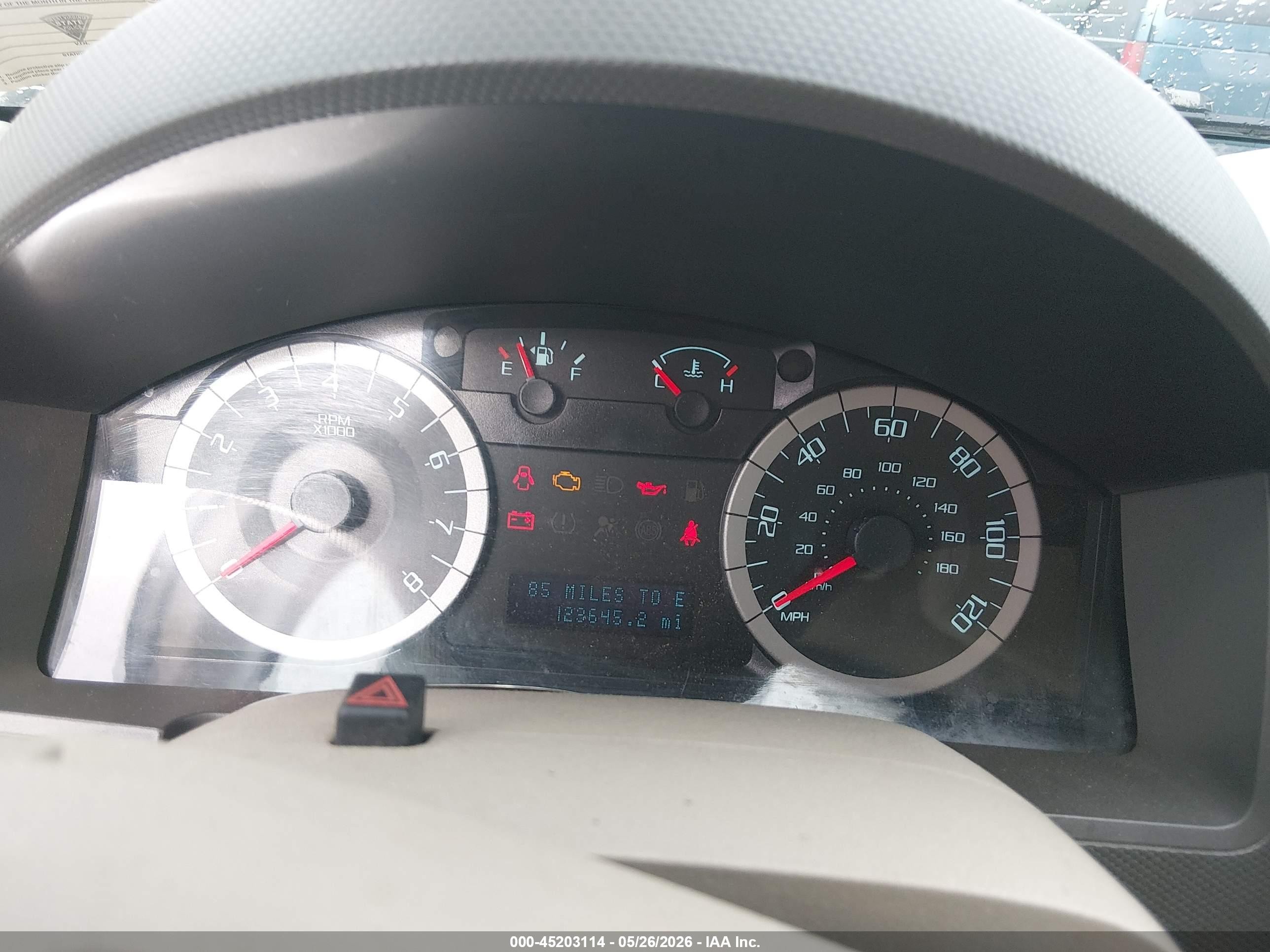 2010 Ford Escape Xlt White vin: 1FMCU9D70AKC04716