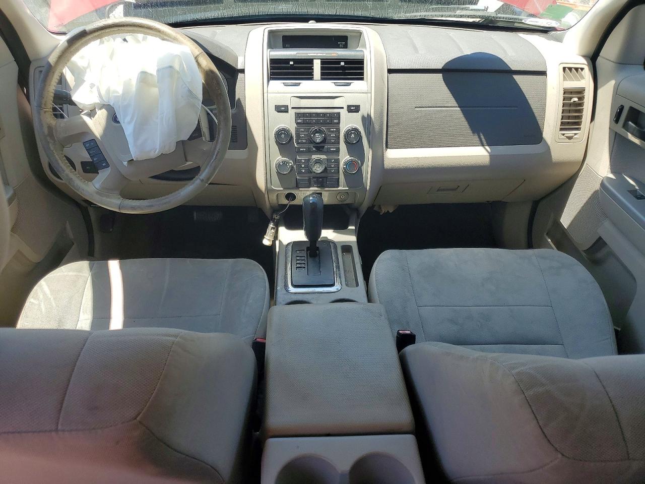 2010 Ford Escape Xlt Maroon vin: 1FMCU9D70AKC91047