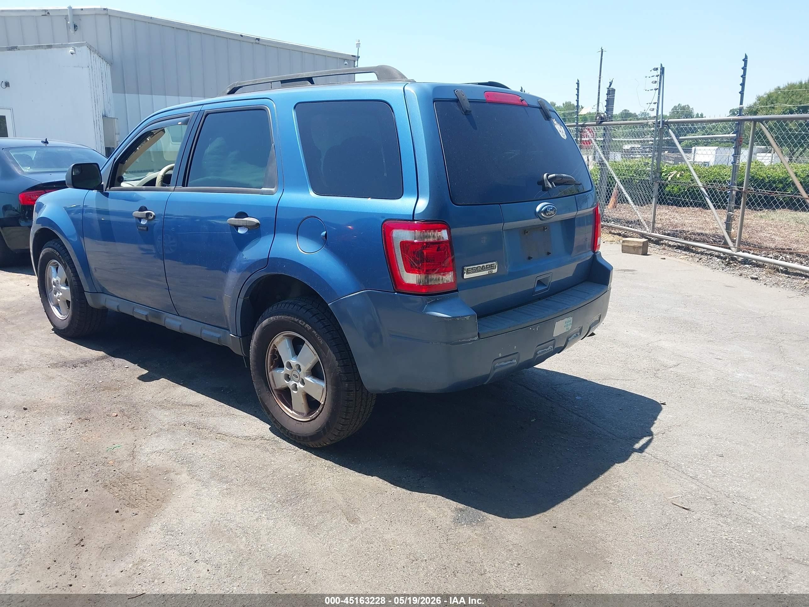 2010 Ford Escape Xlt Blue vin: 1FMCU9D70AKC91095