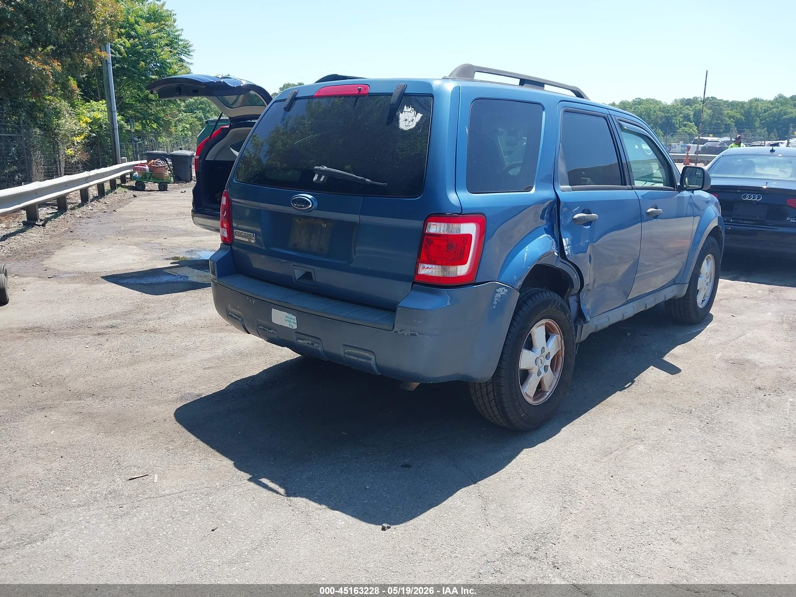 2010 Ford Escape Xlt Blue vin: 1FMCU9D70AKC91095