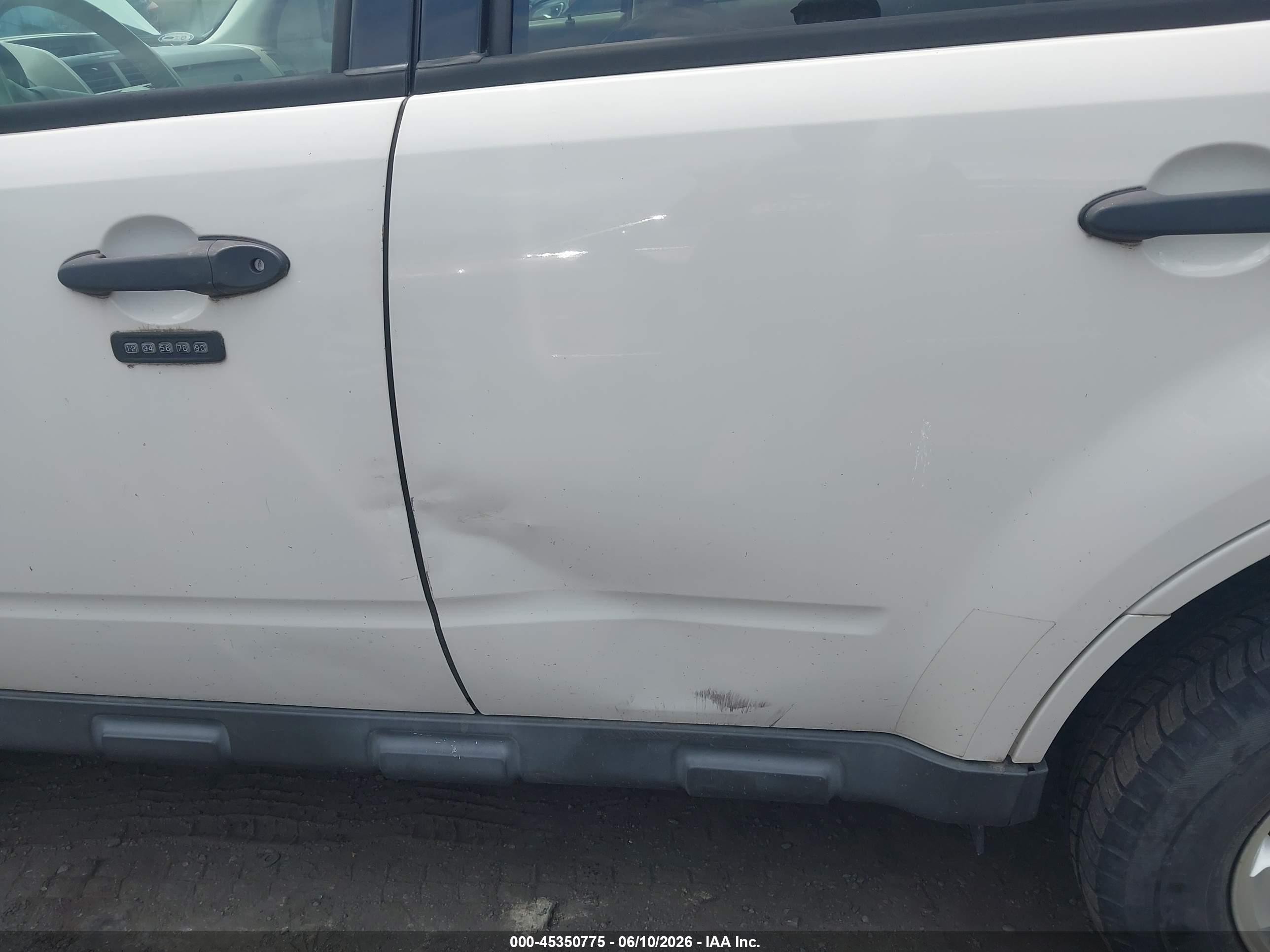 2011 Ford Escape Xlt Белый vin: 1FMCU9D70BKB58385