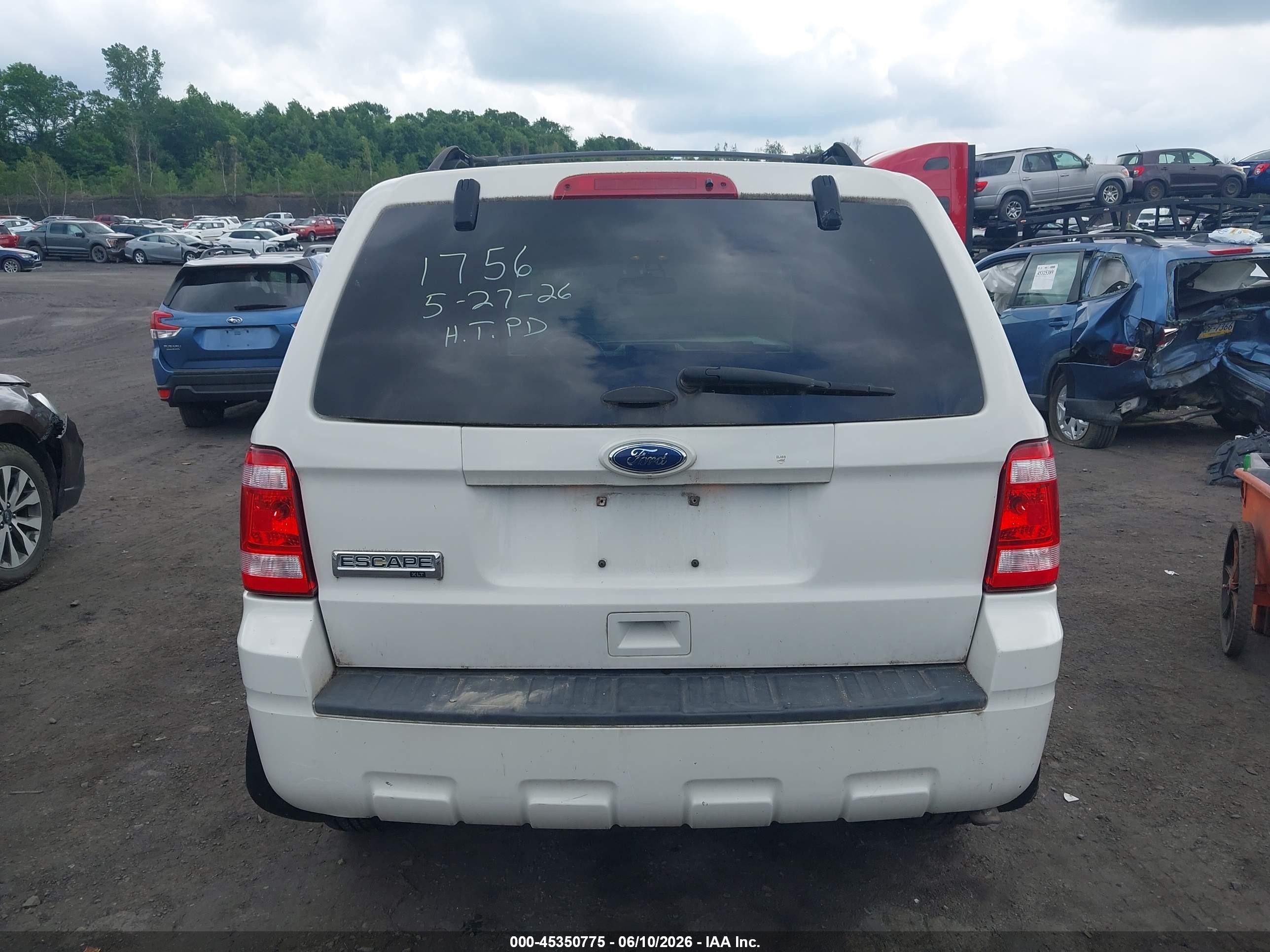 2011 Ford Escape Xlt Белый vin: 1FMCU9D70BKB58385
