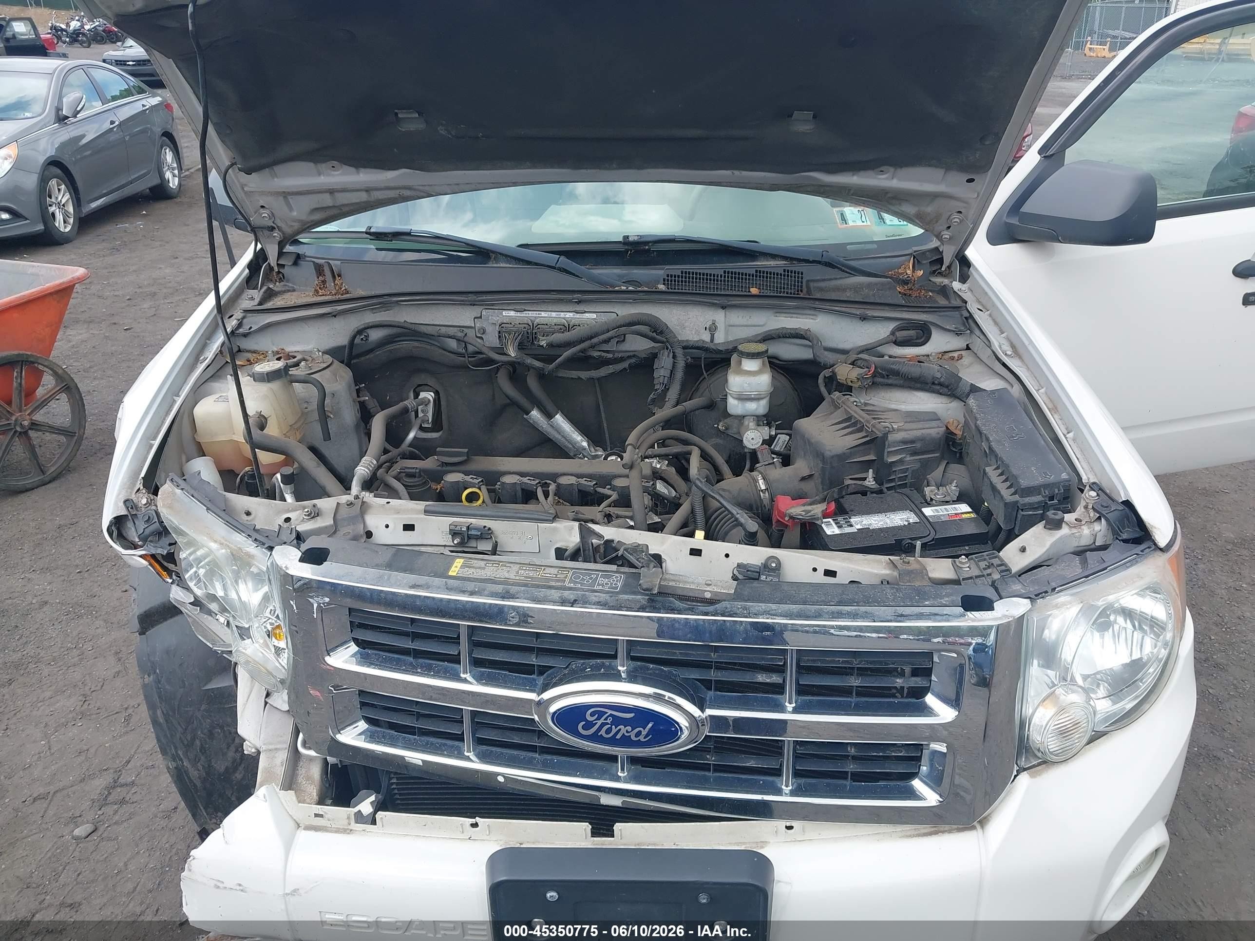 2011 Ford Escape Xlt Белый vin: 1FMCU9D70BKB58385