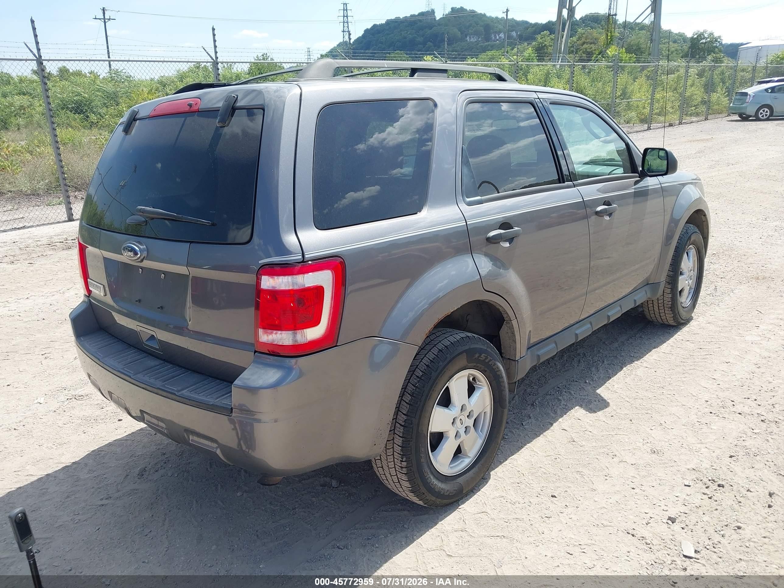 2012 Ford Escape Xlt Silver vin: 1FMCU9D70CKA42153