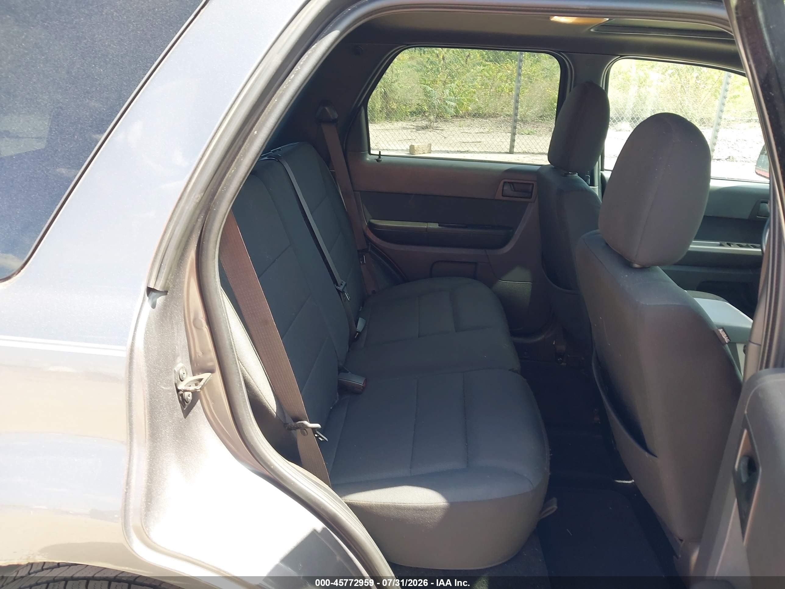2012 Ford Escape Xlt Silver vin: 1FMCU9D70CKA42153