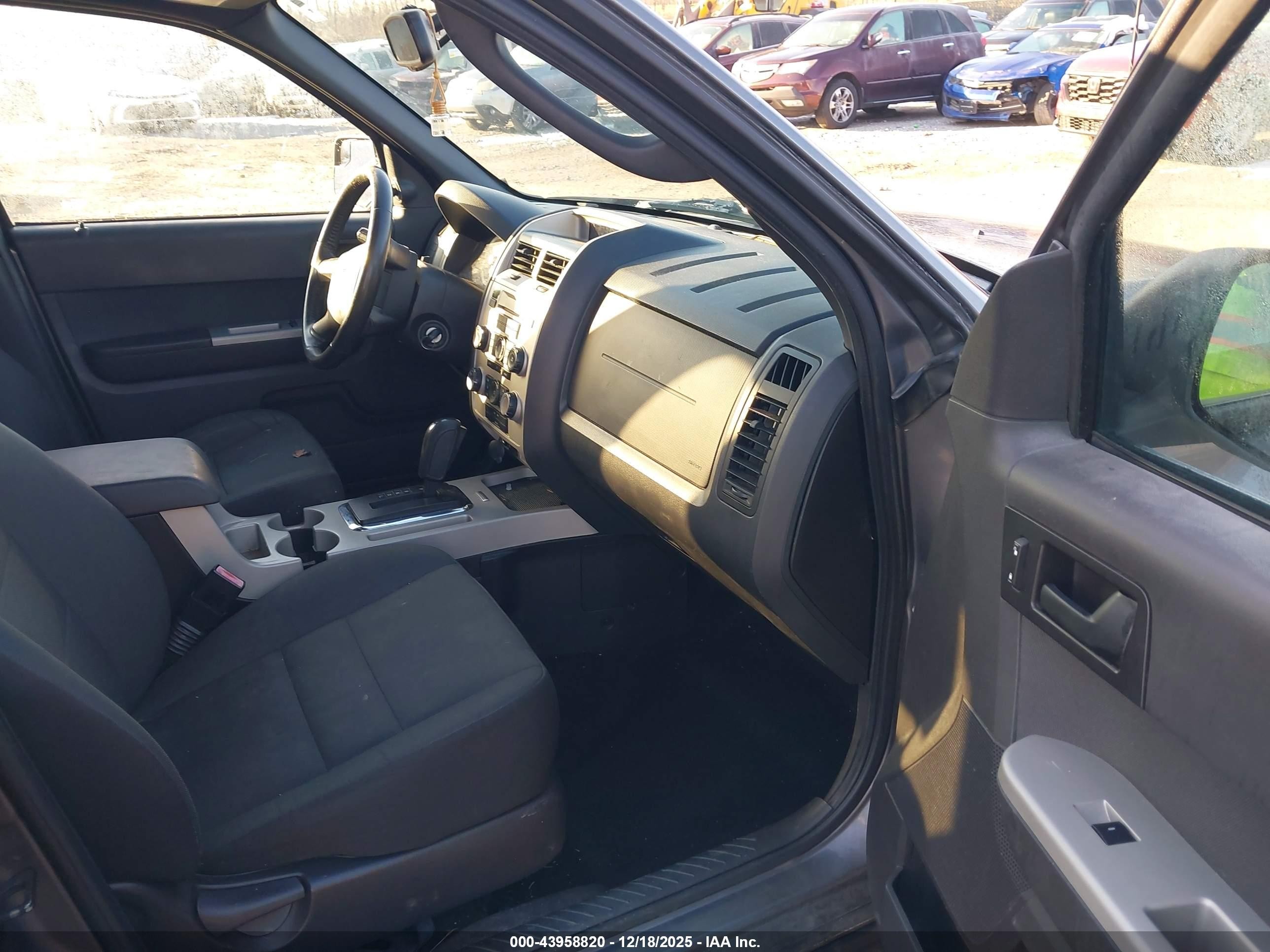 2012 Ford Escape Xlt Gray vin: 1FMCU9D70CKB38087