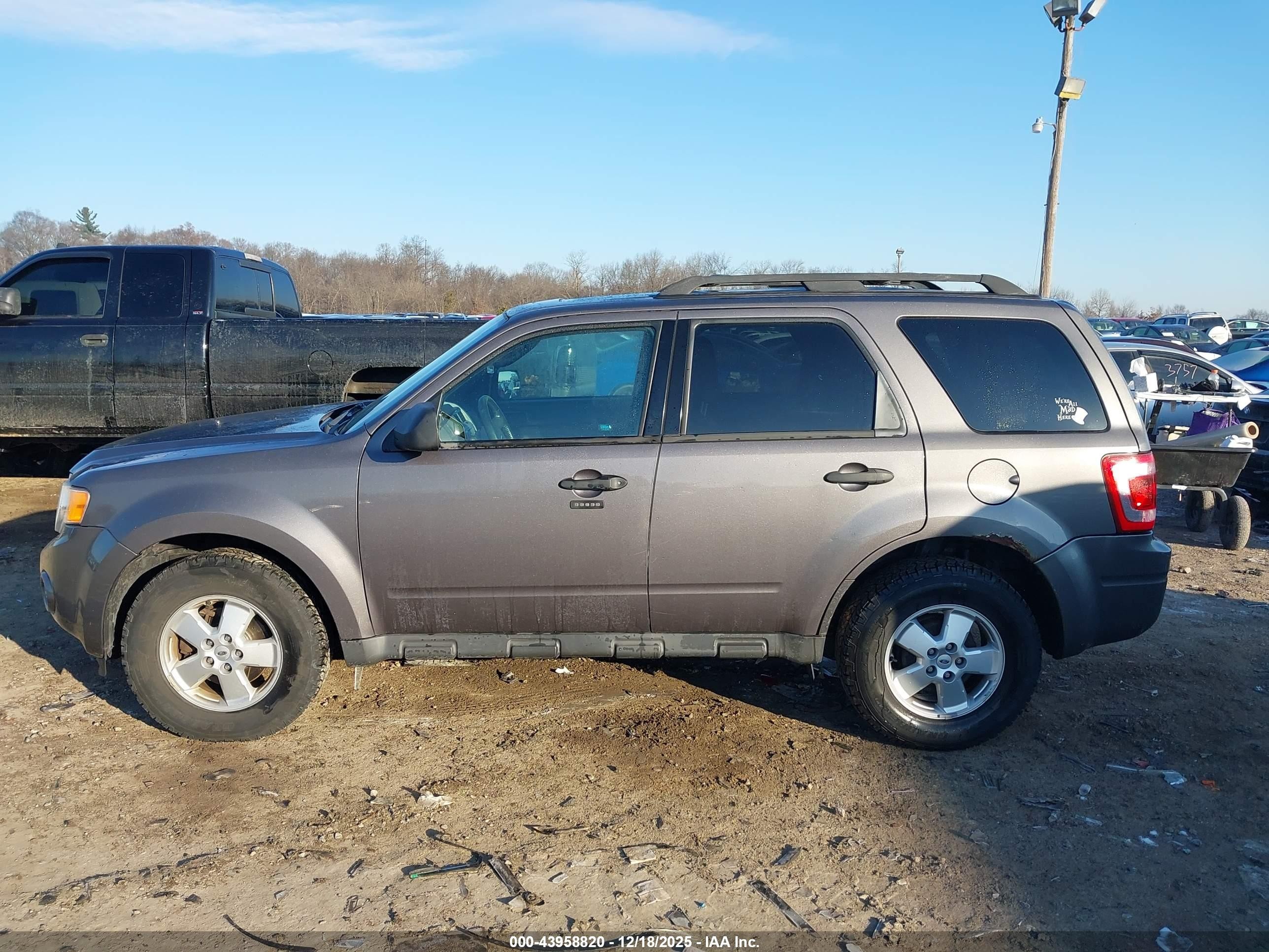 2012 Ford Escape Xlt Gray vin: 1FMCU9D70CKB38087