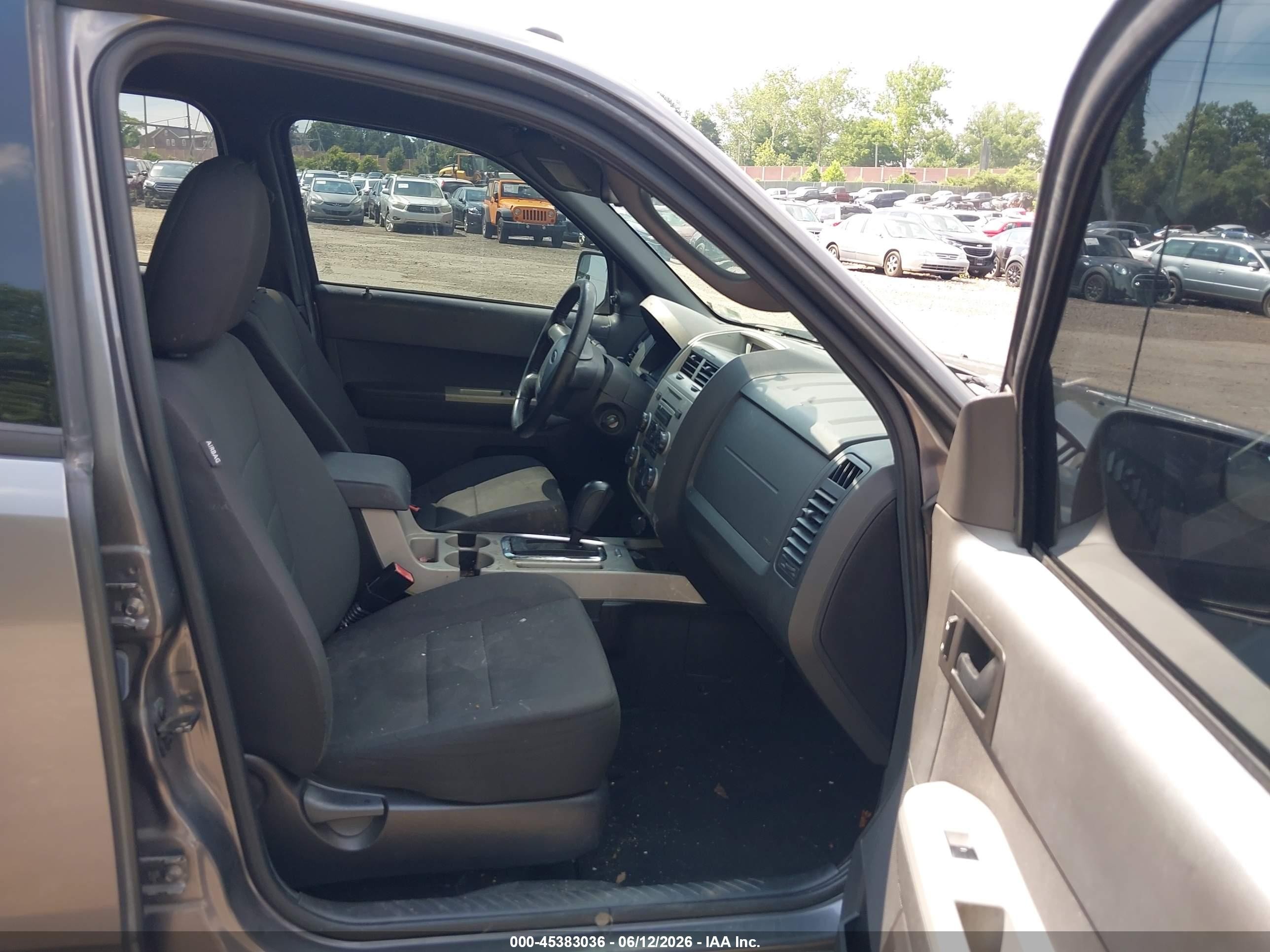 2012 Ford Escape Xlt Gray vin: 1FMCU9D70CKB81571