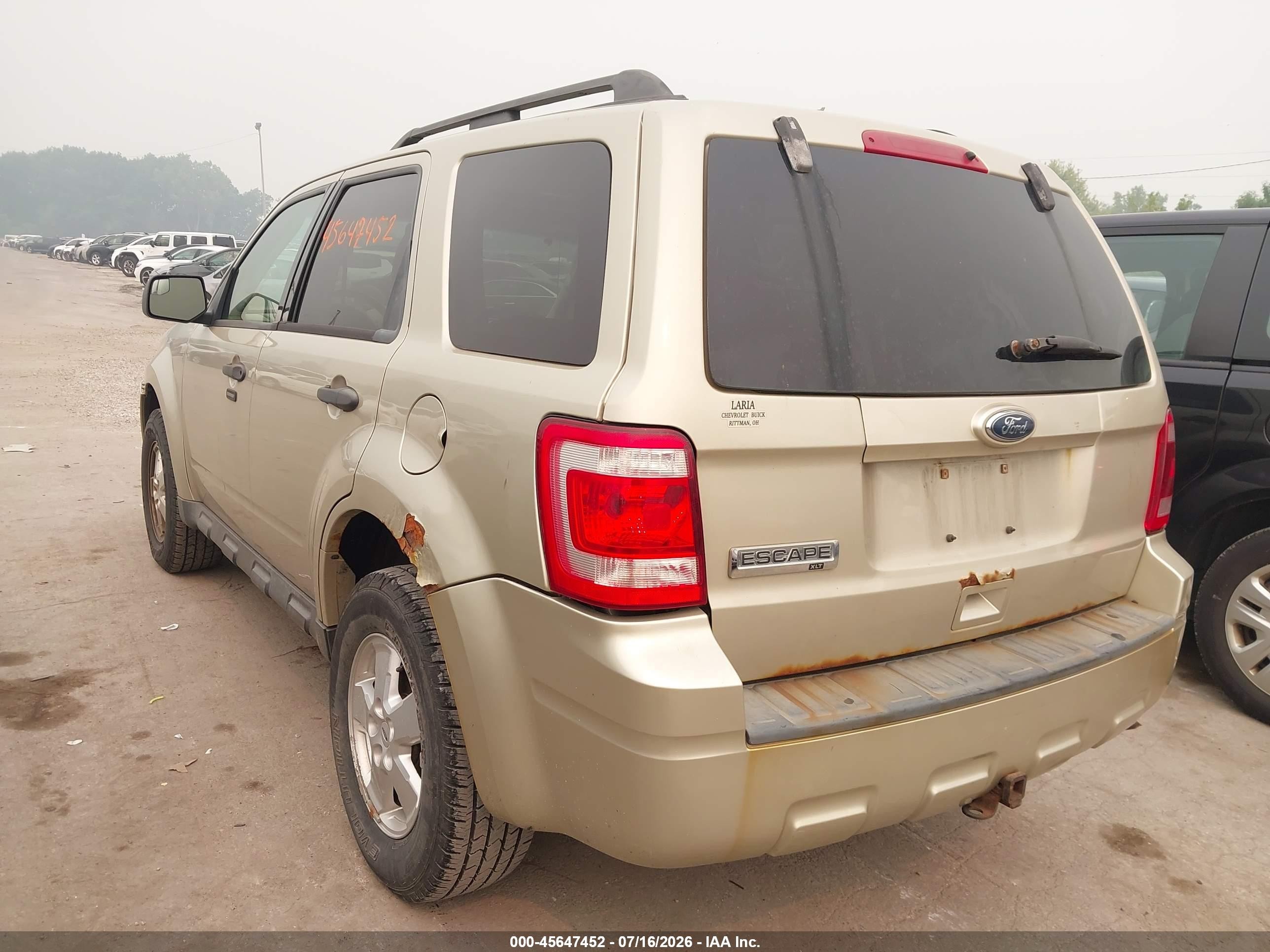 2010 Ford Escape Xlt Золотой vin: 1FMCU9D71AKB20937