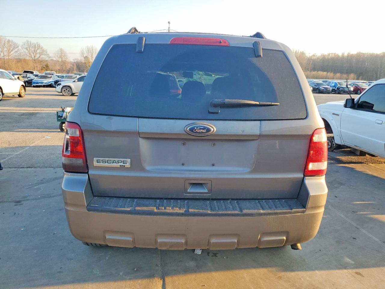 2011 Ford Escape Xlt Gray vin: 1FMCU9D71BKA06003